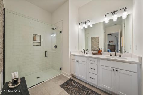 146 Clover Circle Lenoir City TN 37772
