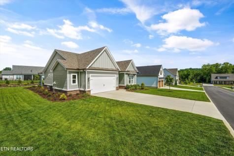 146 Clover Circle Lenoir City TN 37772