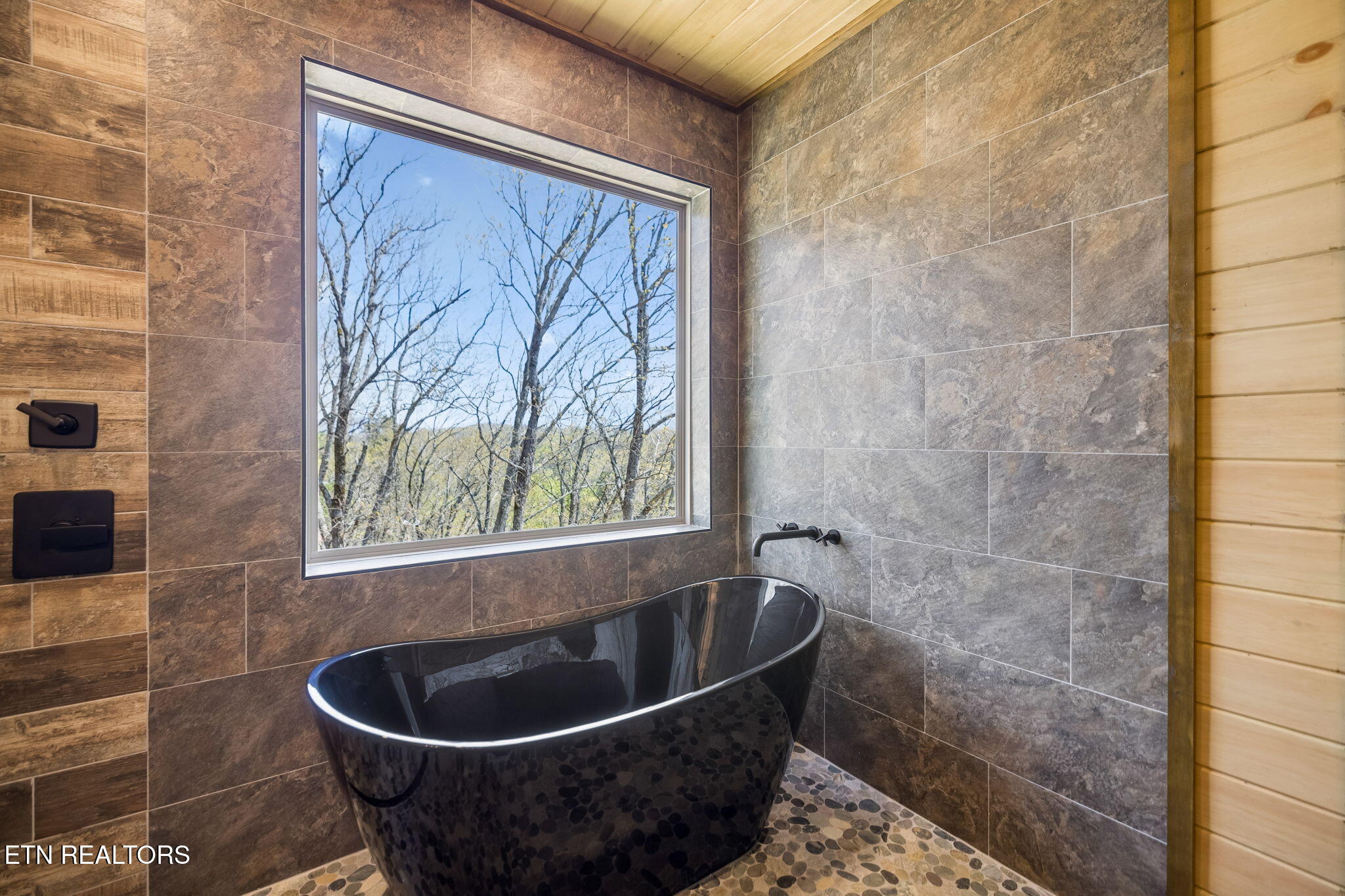 997 King Branch Road Sevierville TN 37876