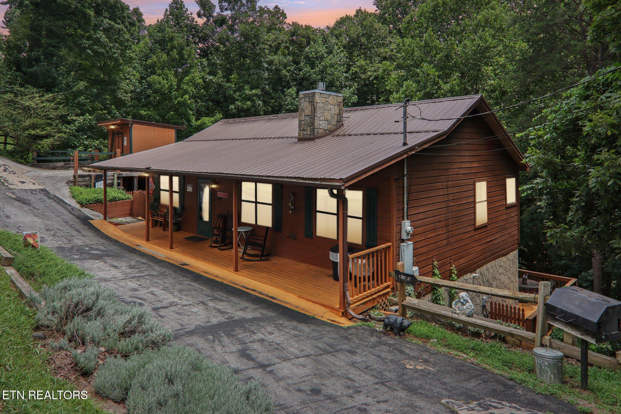 2746 Easy Street Sevierville TN 37862
