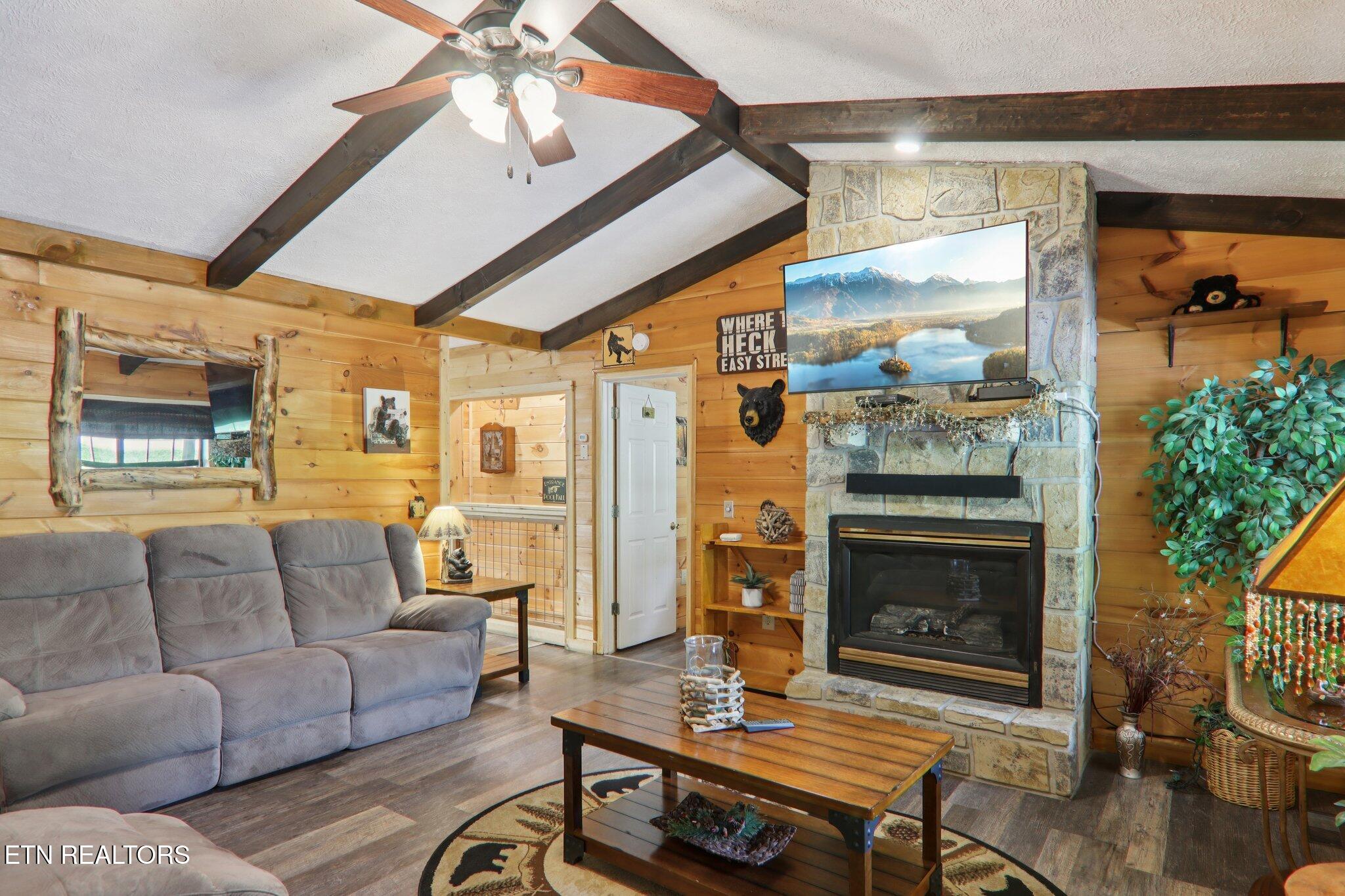2746 Easy Street Sevierville TN 37862