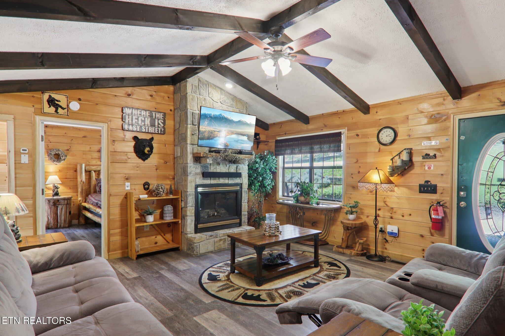 2746 Easy Street Sevierville TN 37862