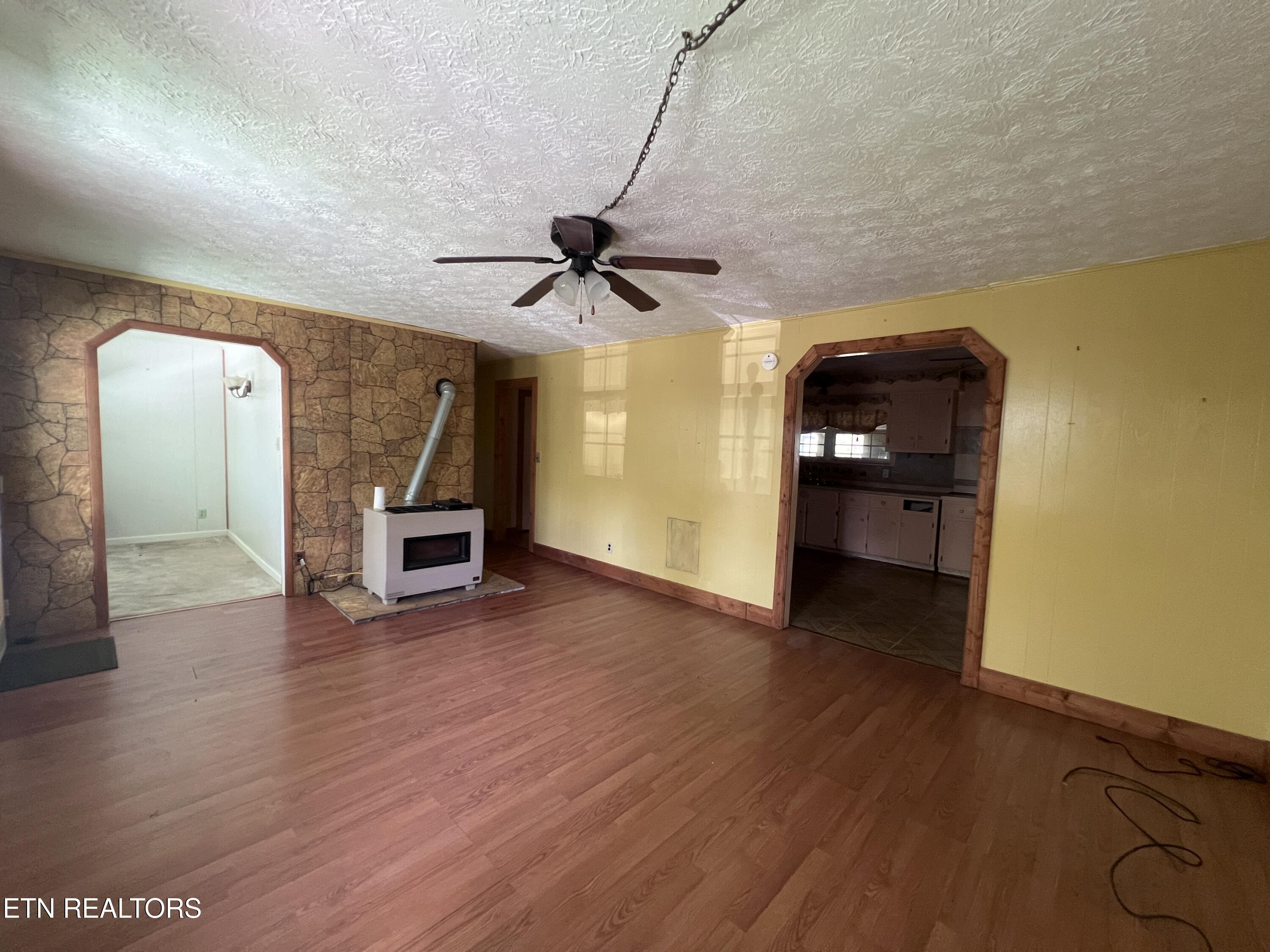 554 Mary Cromwell Road Jamestown TN 38556