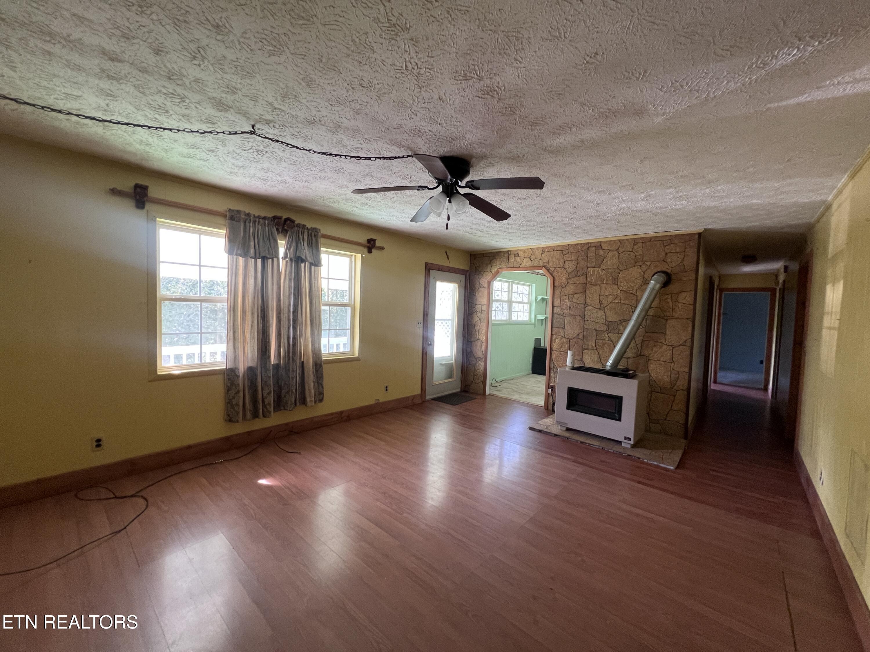 554 Mary Cromwell Road Jamestown TN 38556