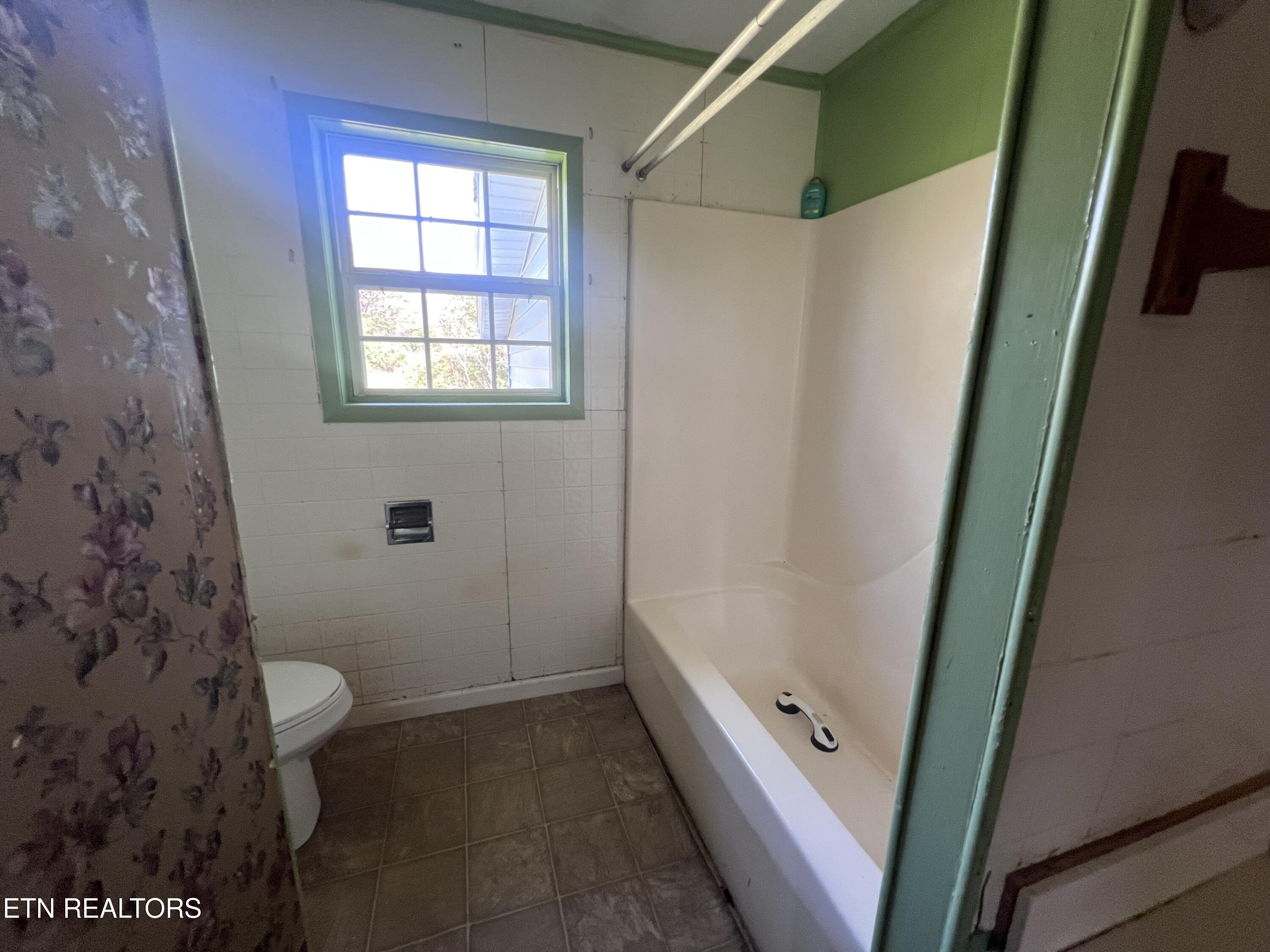554 Mary Cromwell Road Jamestown TN 38556