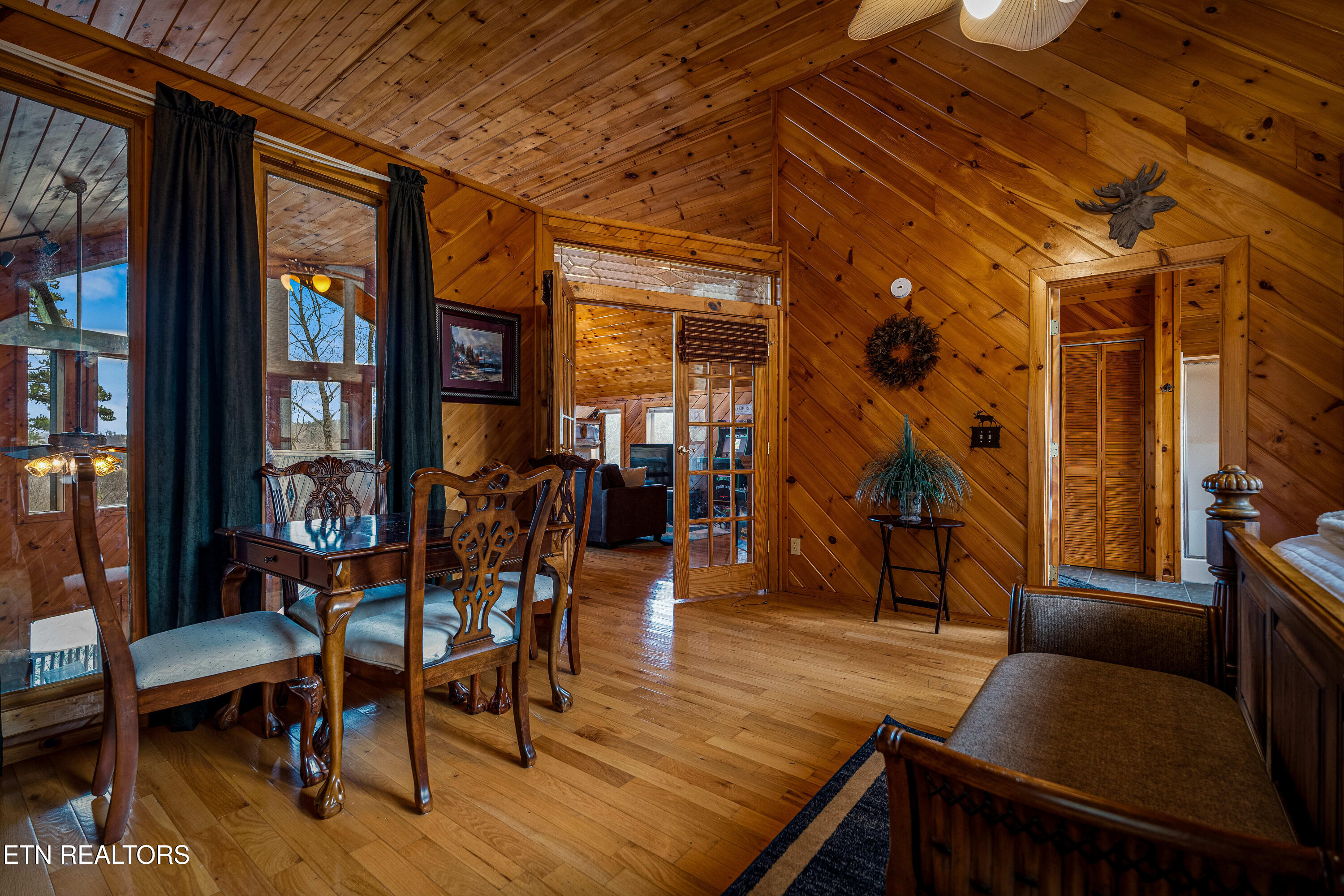2737 Pine Crest Lane Sevierville TN 37862
