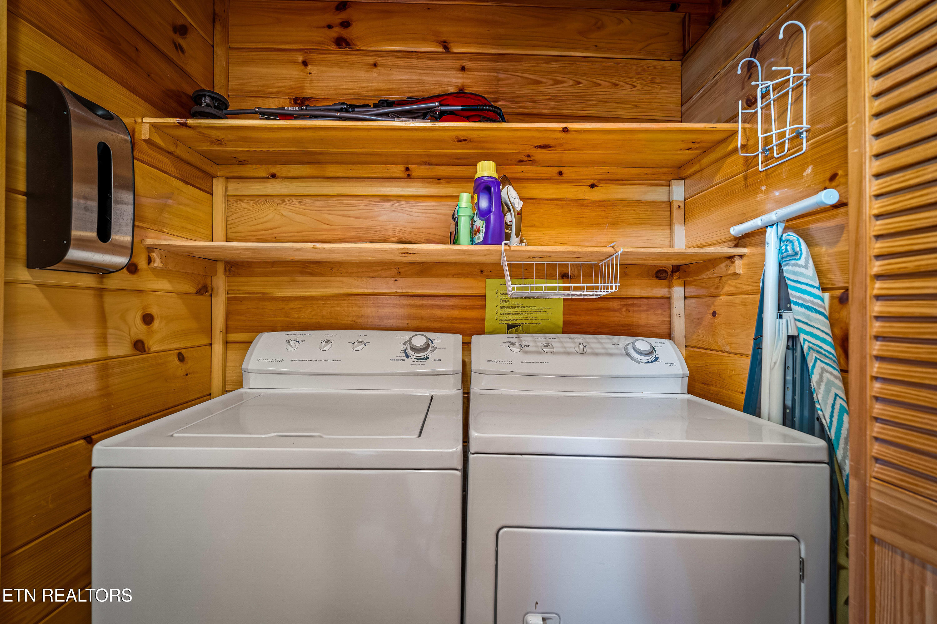 2737 Pine Crest Lane Sevierville TN 37862
