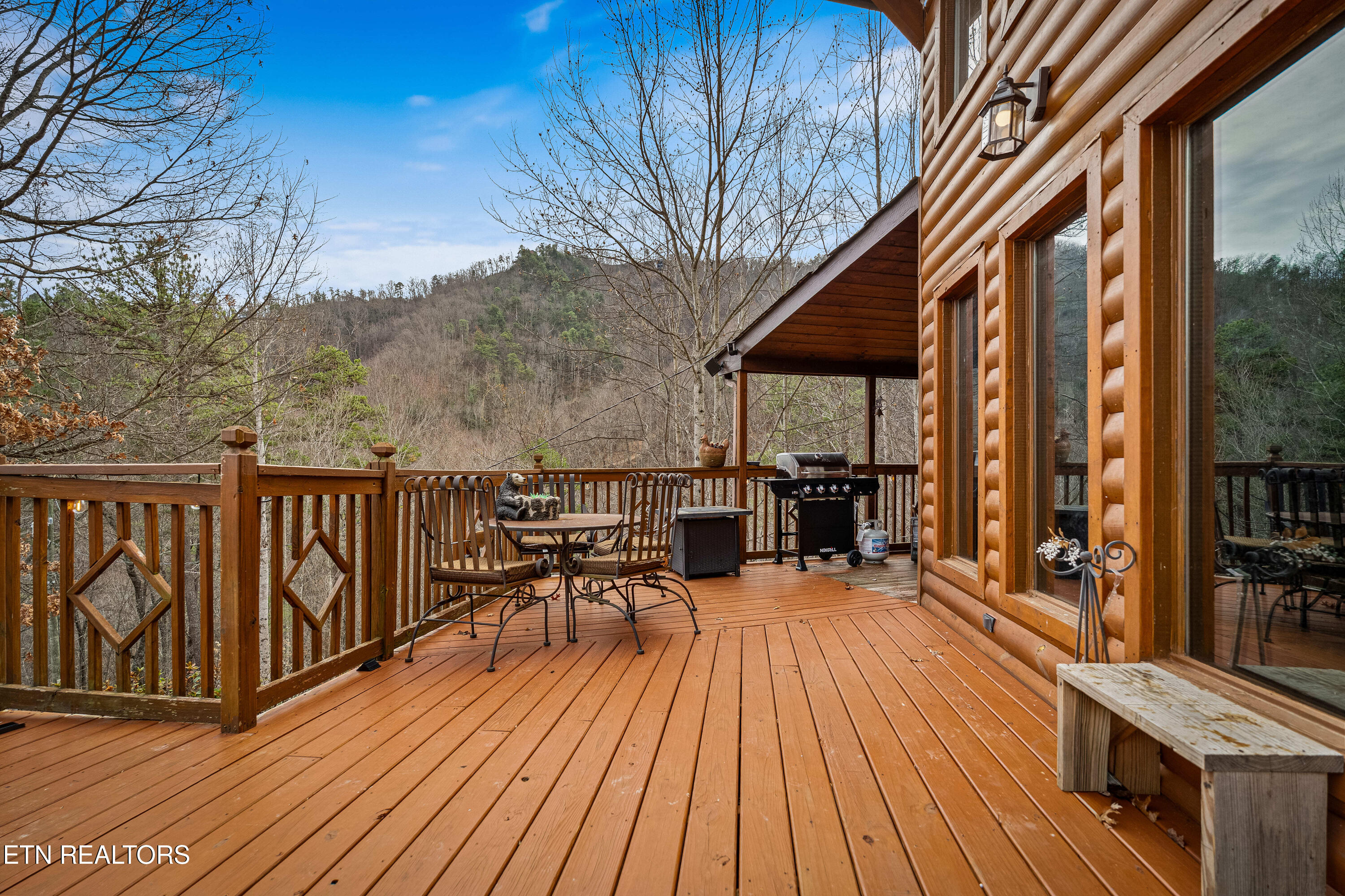 2737 Pine Crest Lane Sevierville TN 37862