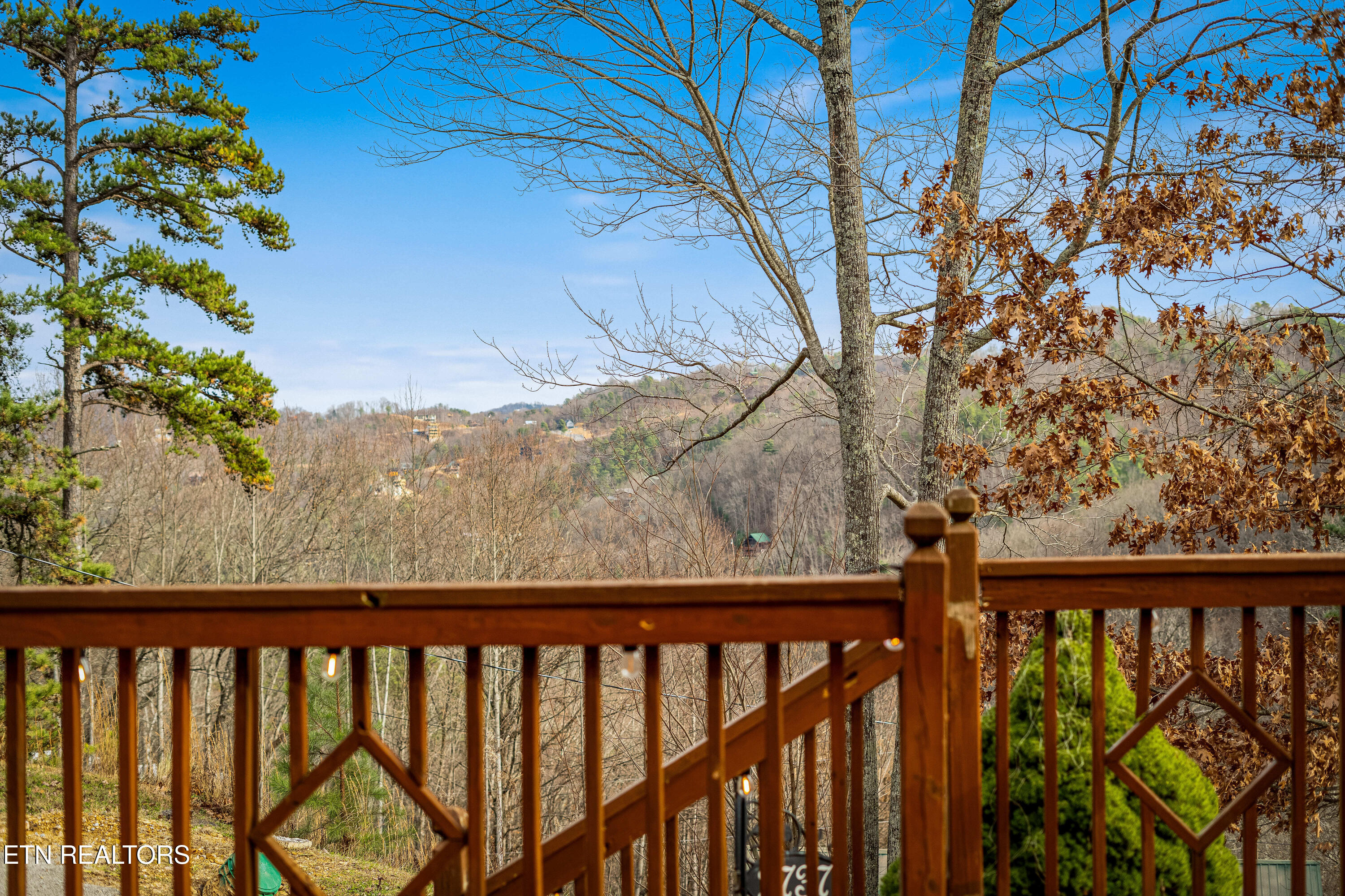 2737 Pine Crest Lane Sevierville TN 37862