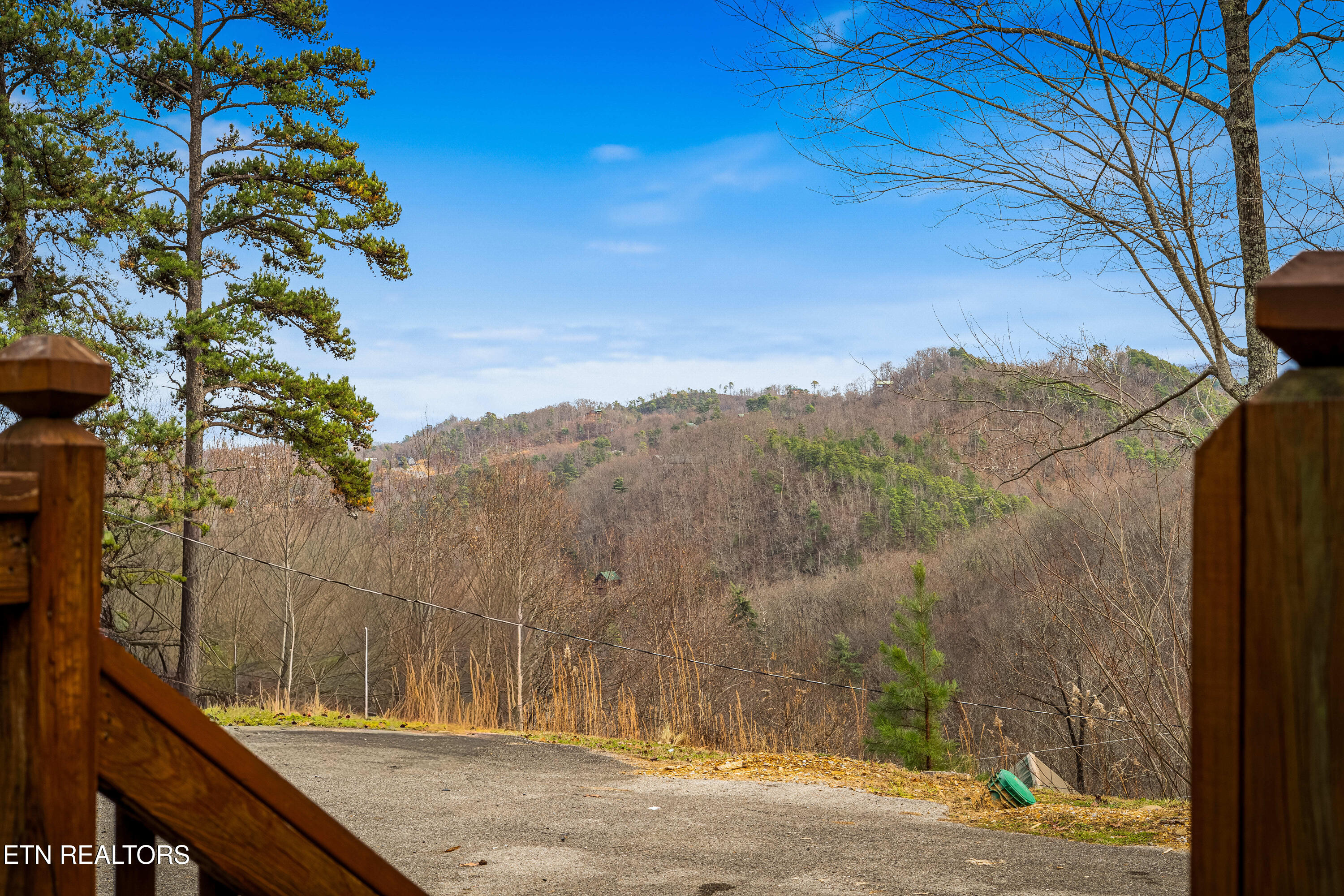 2737 Pine Crest Lane Sevierville TN 37862