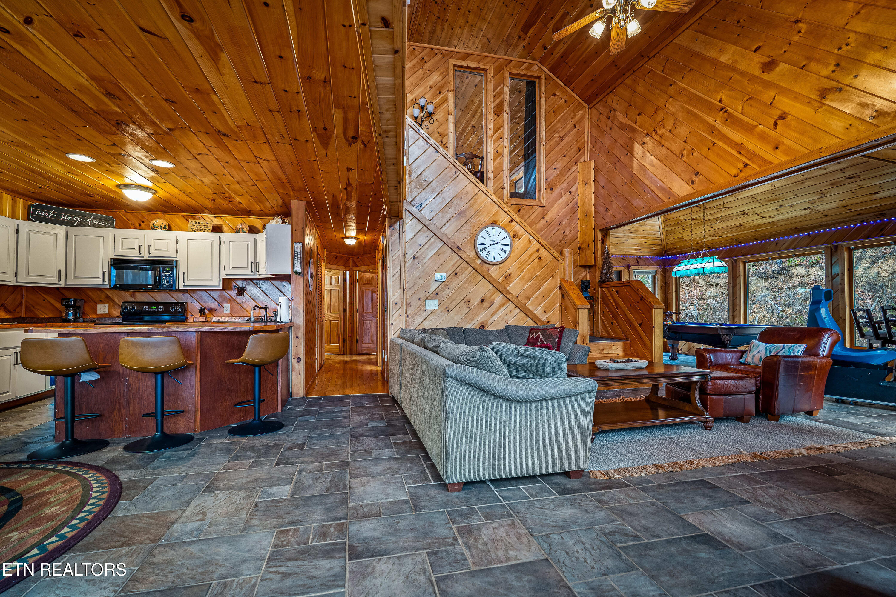 2737 Pine Crest Lane Sevierville TN 37862