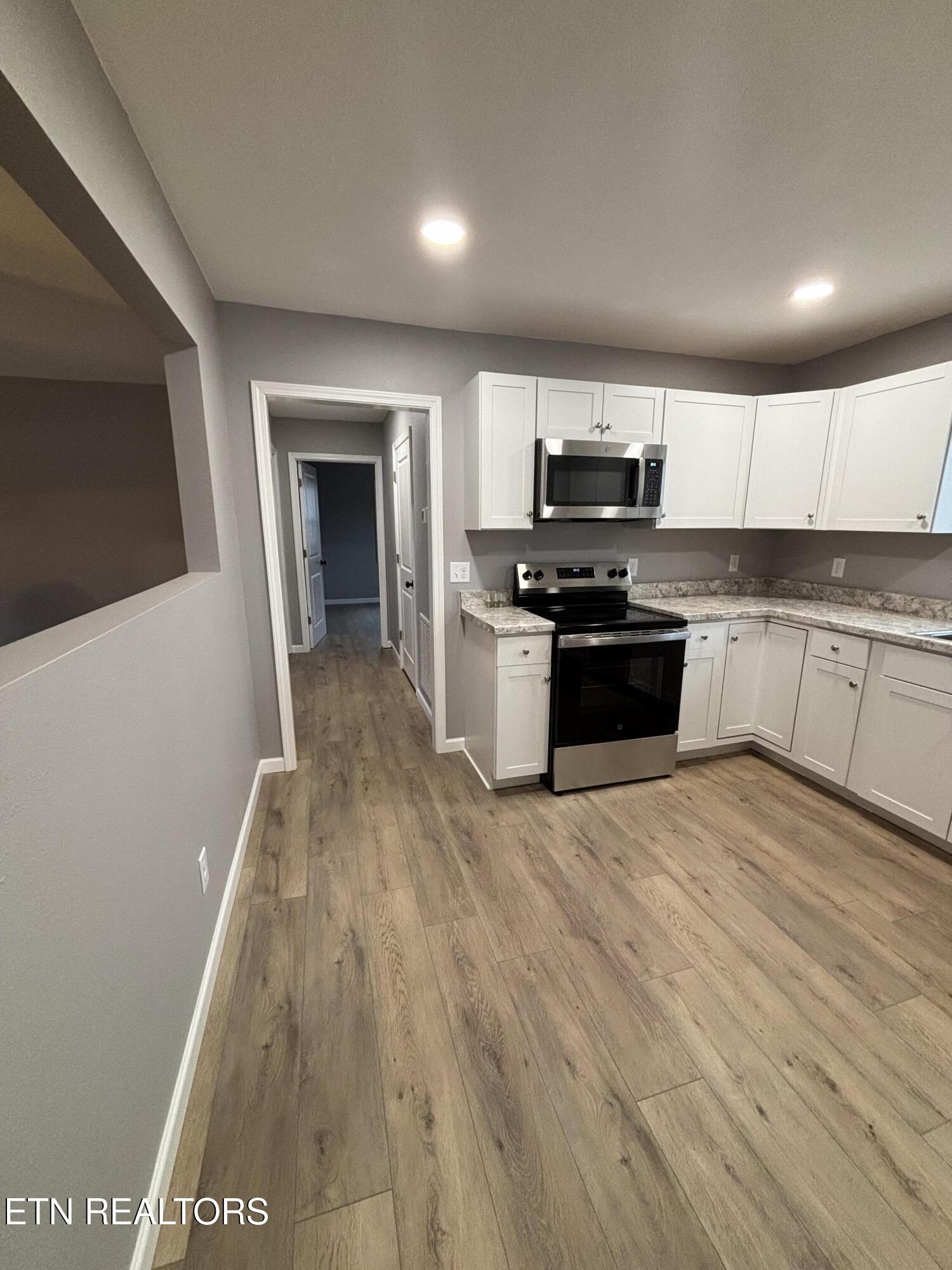2392 Cecelia Avenue Maryville TN 37804