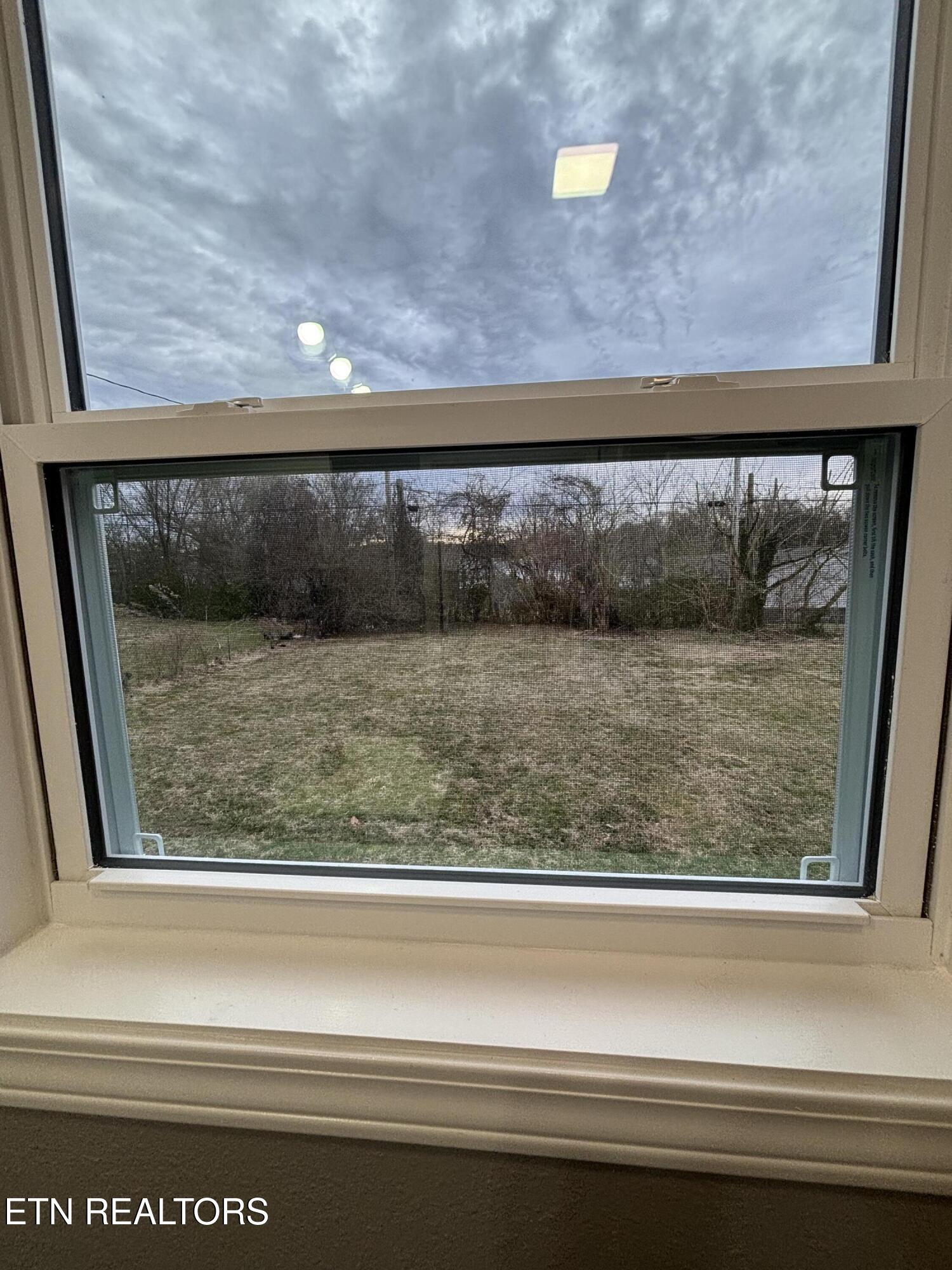 2392 Cecelia Avenue Maryville TN 37804