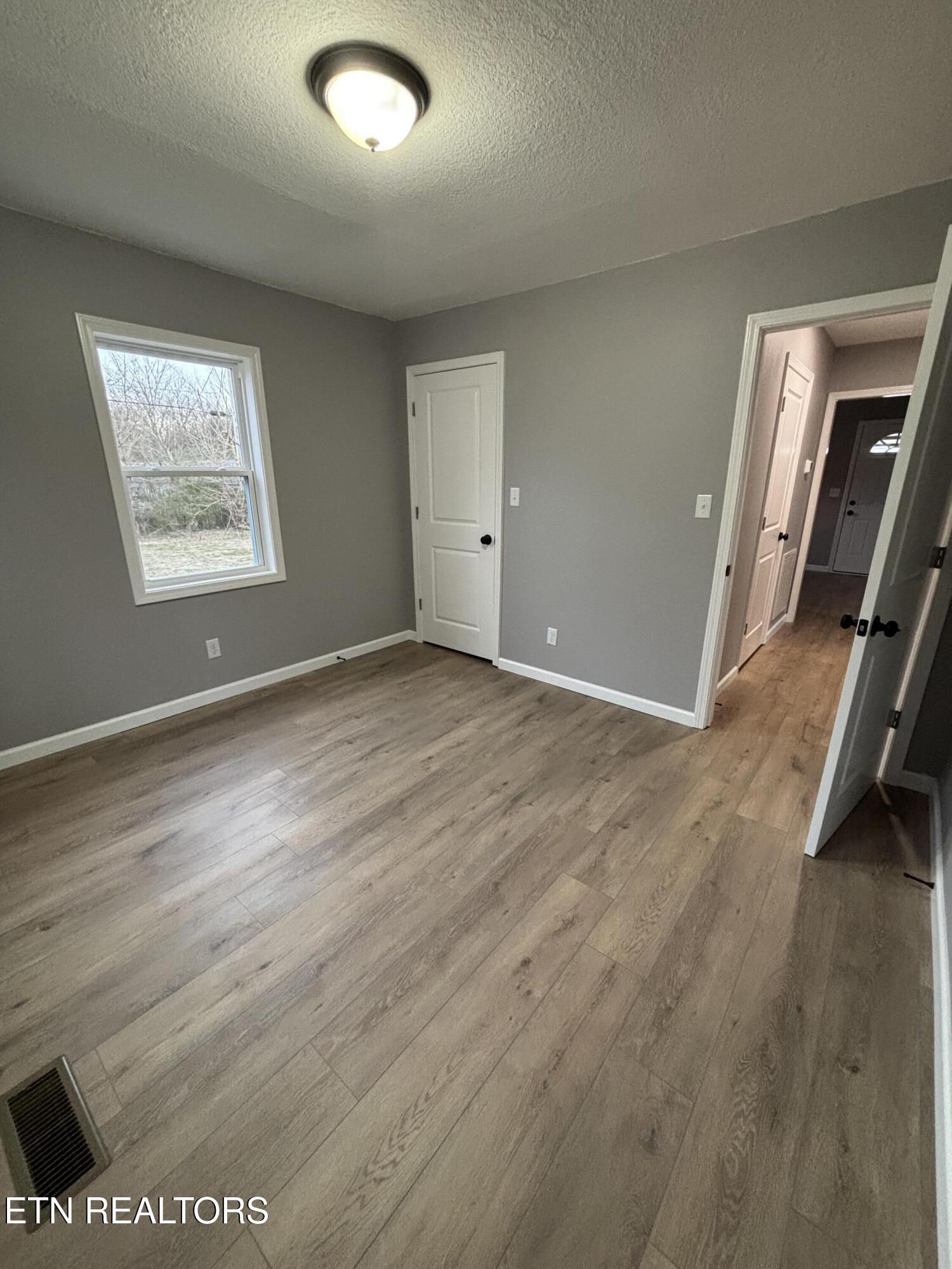 2392 Cecelia Avenue Maryville TN 37804