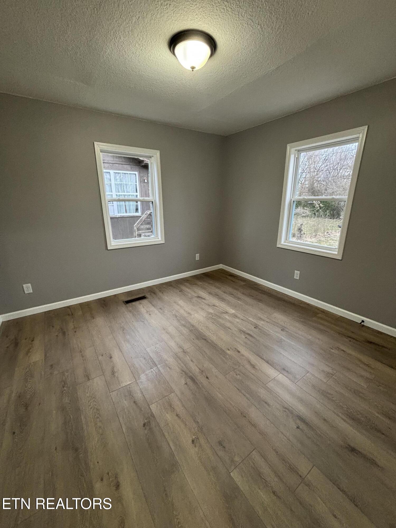 2392 Cecelia Avenue Maryville TN 37804