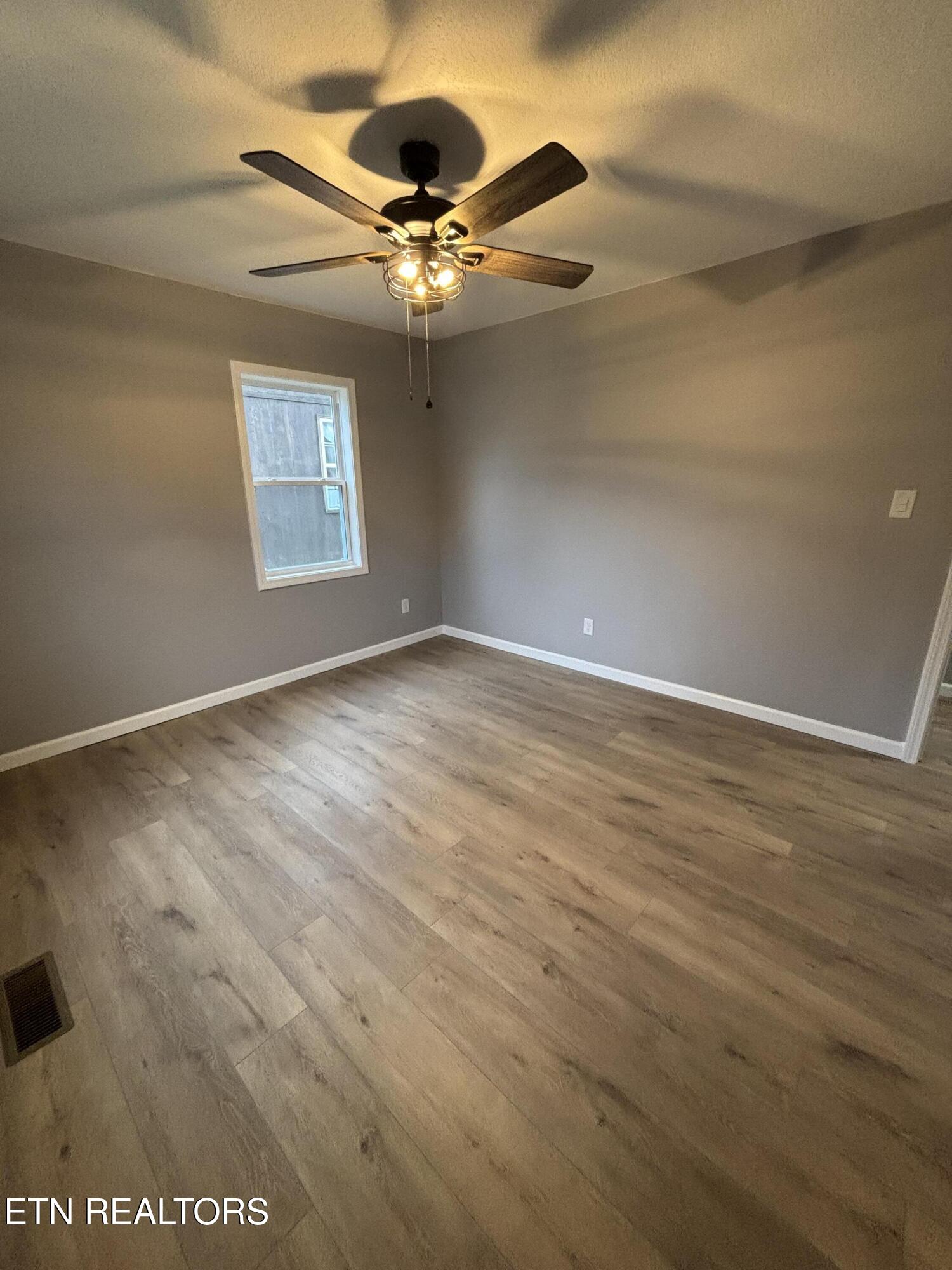 2392 Cecelia Avenue Maryville TN 37804