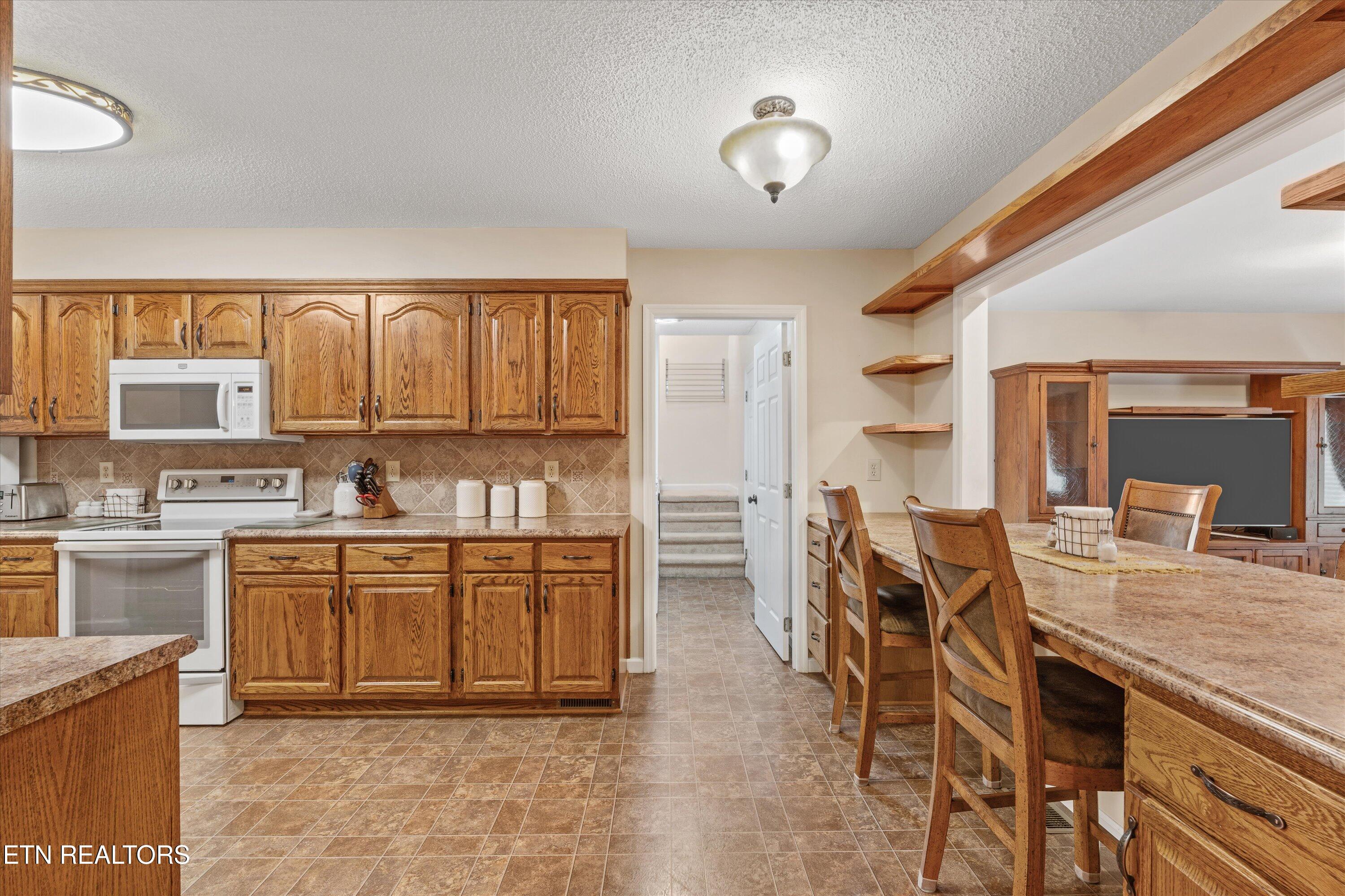 925 Crestview Circle Lenoir City TN 37772