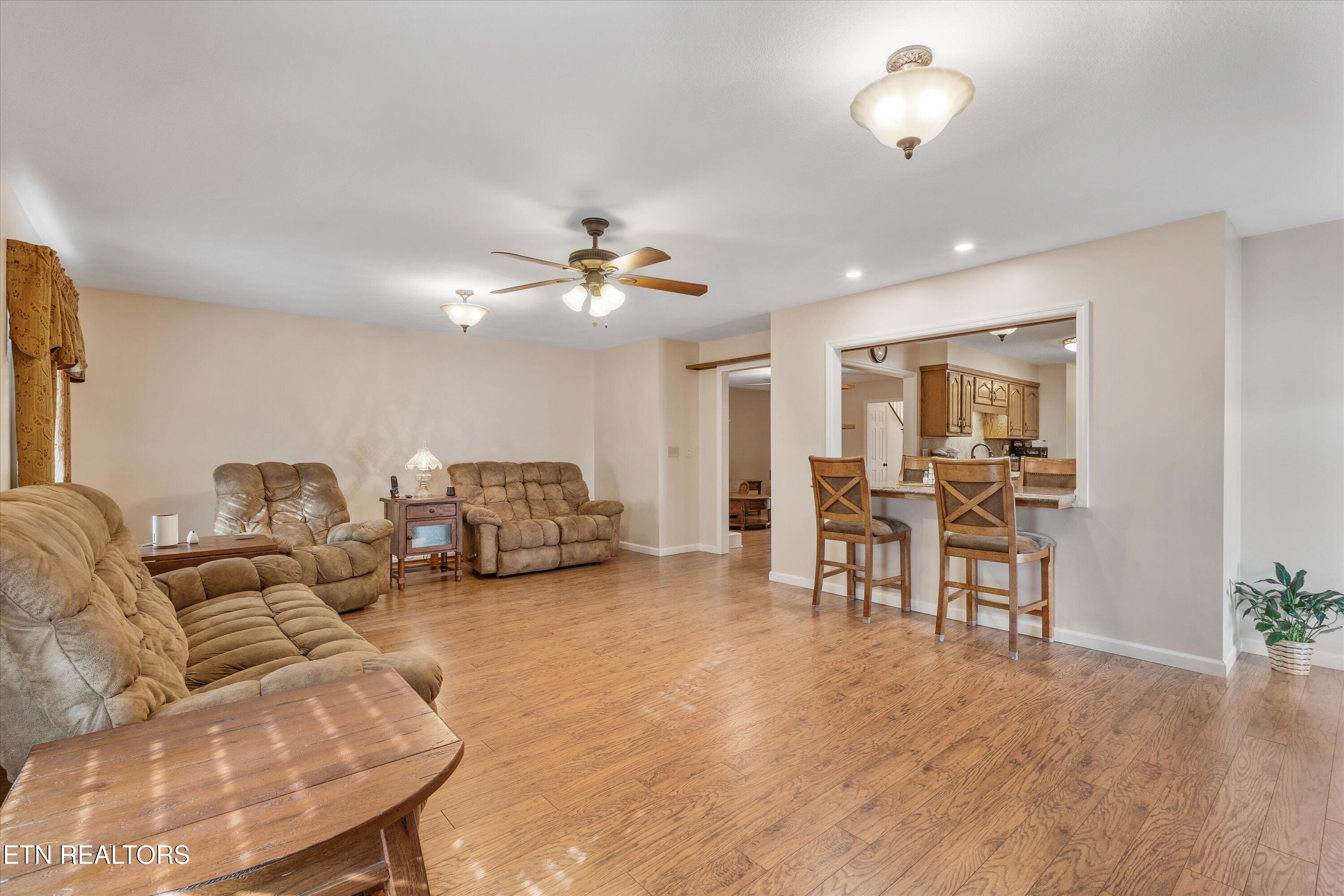 925 Crestview Circle Lenoir City TN 37772