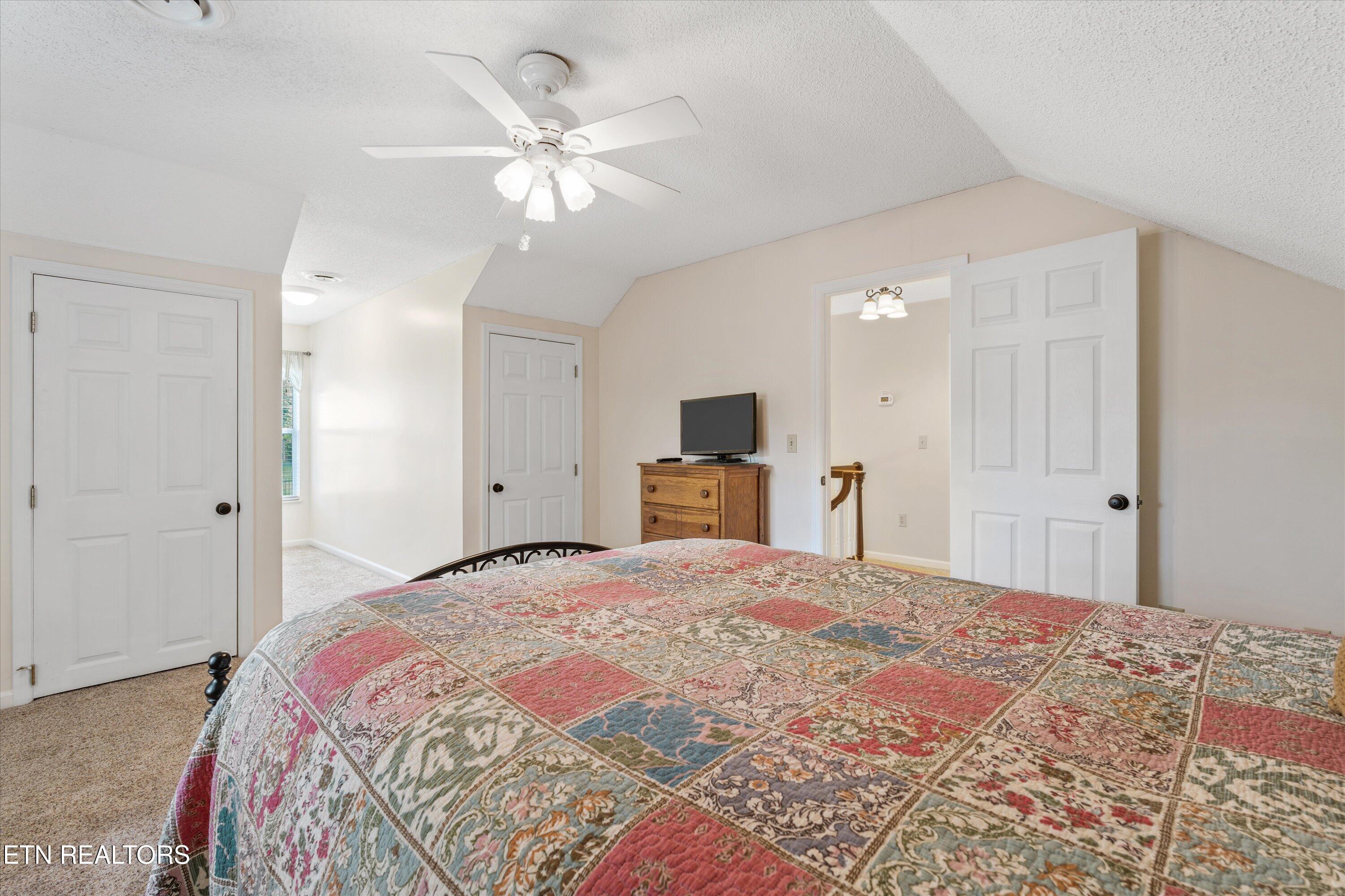 925 Crestview Circle Lenoir City TN 37772