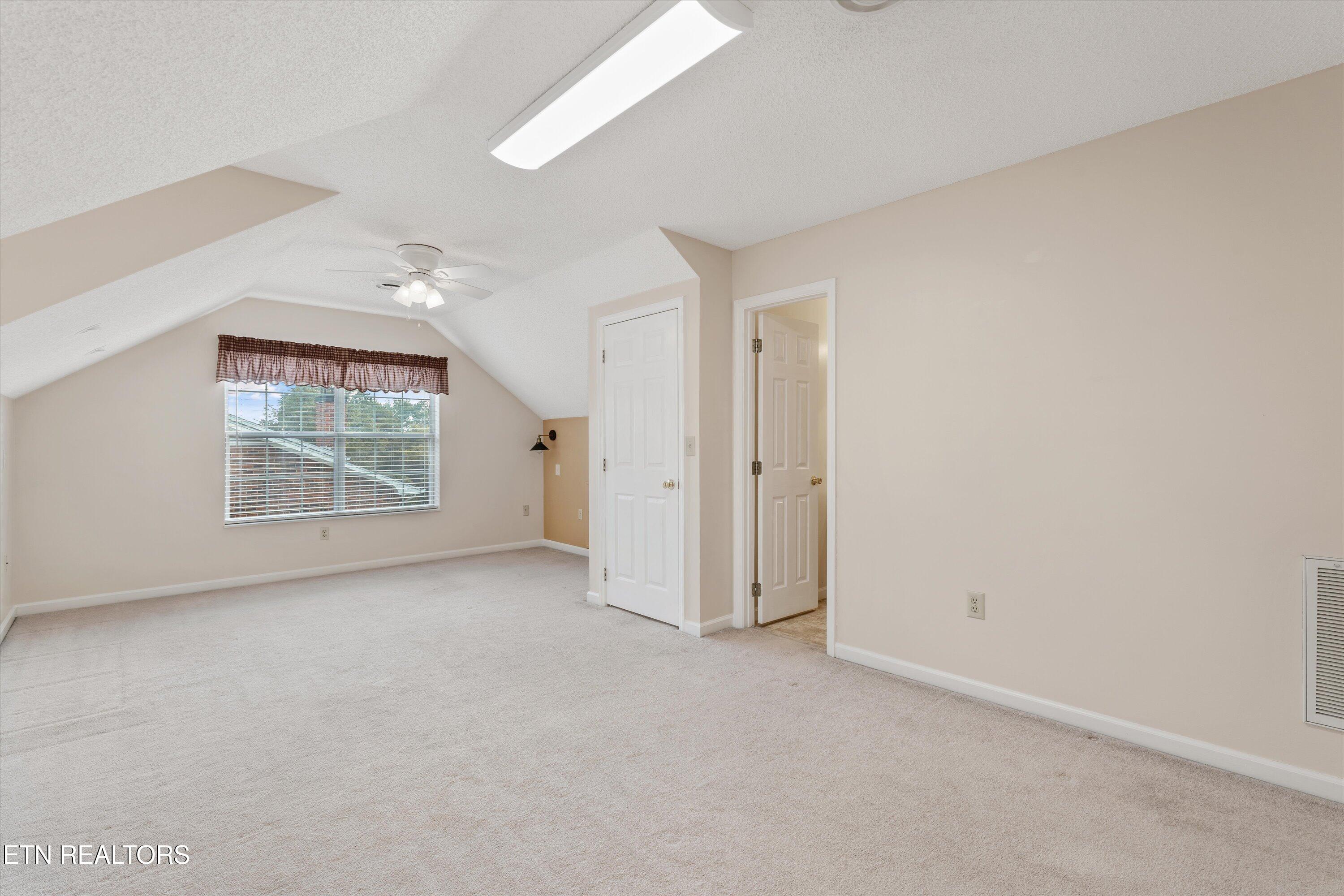 925 Crestview Circle Lenoir City TN 37772