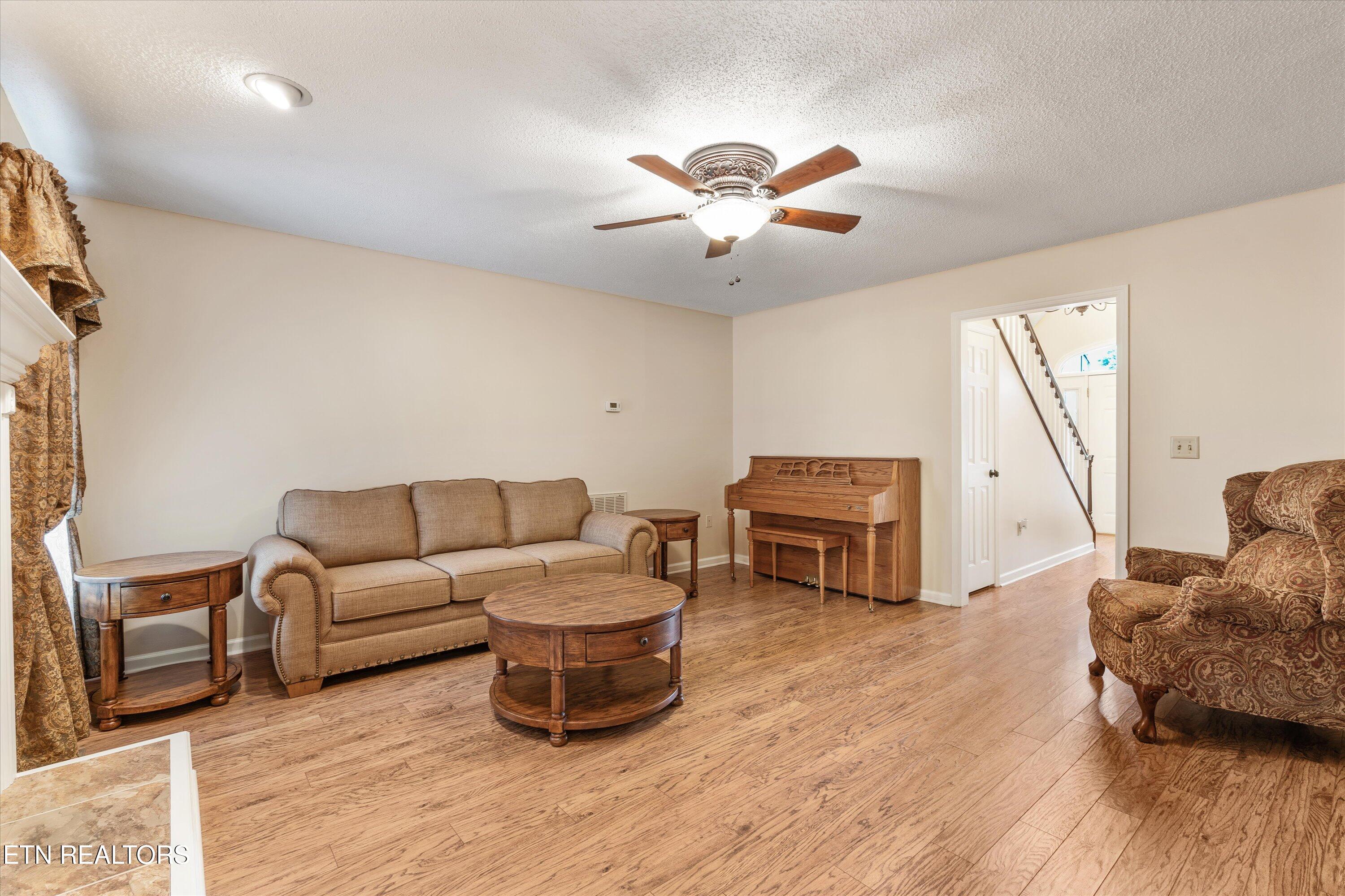 925 Crestview Circle Lenoir City TN 37772
