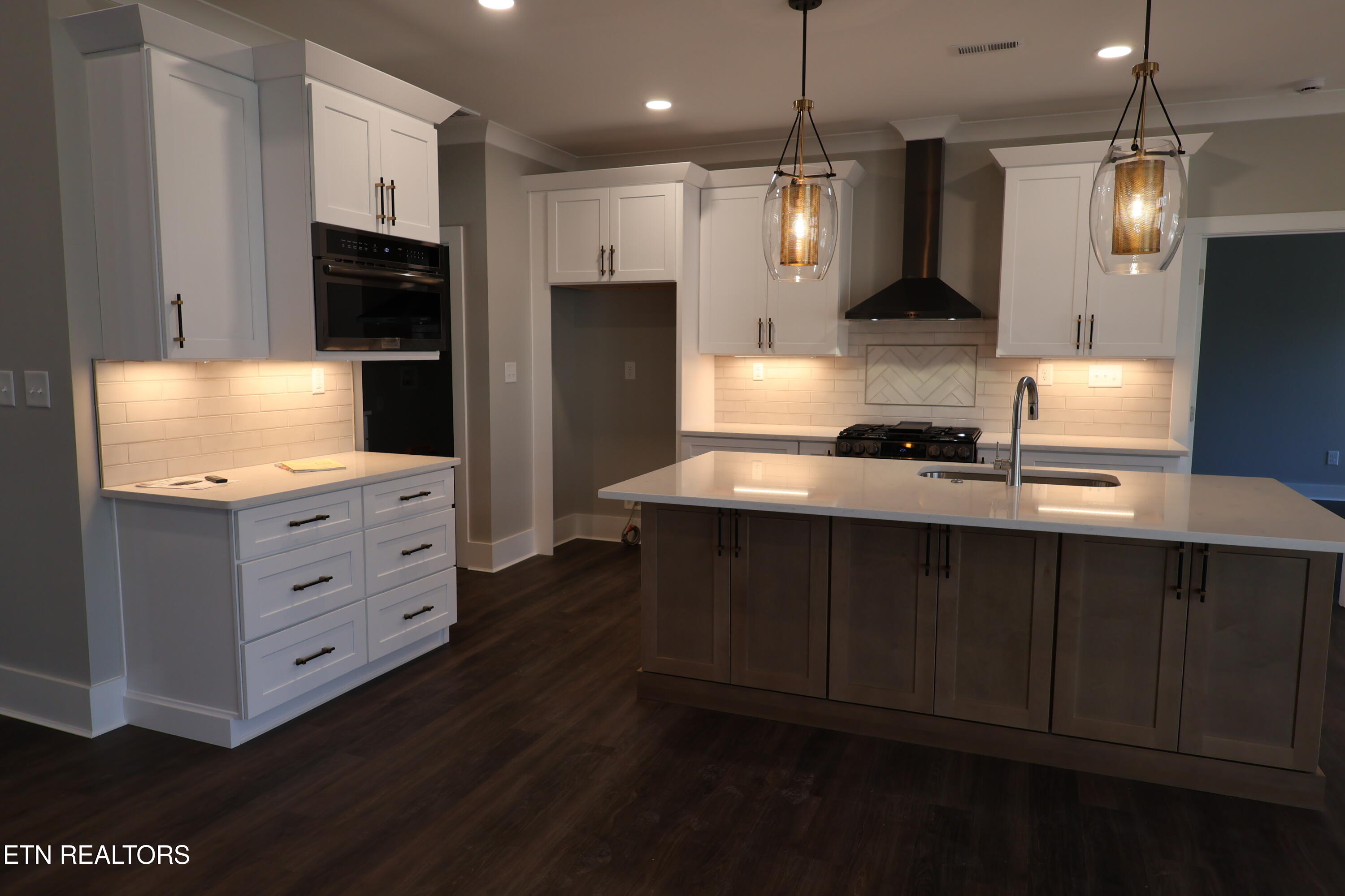 301 Seminole Trace Loudon TN 37774