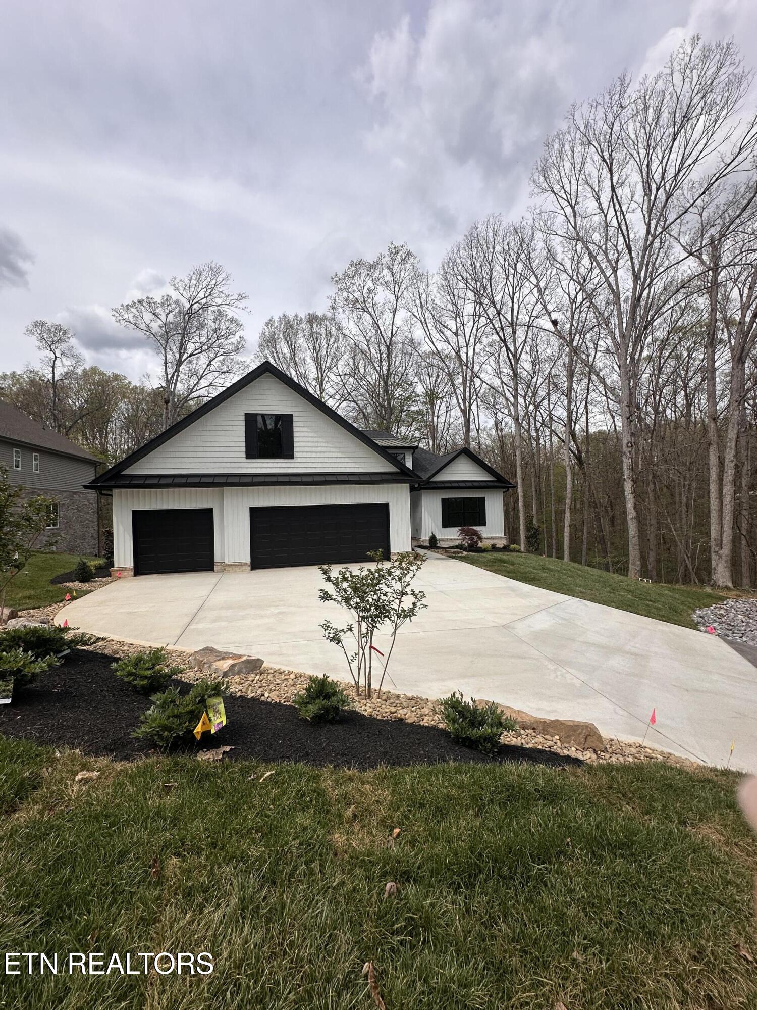 301 Seminole Trace Loudon TN 37774