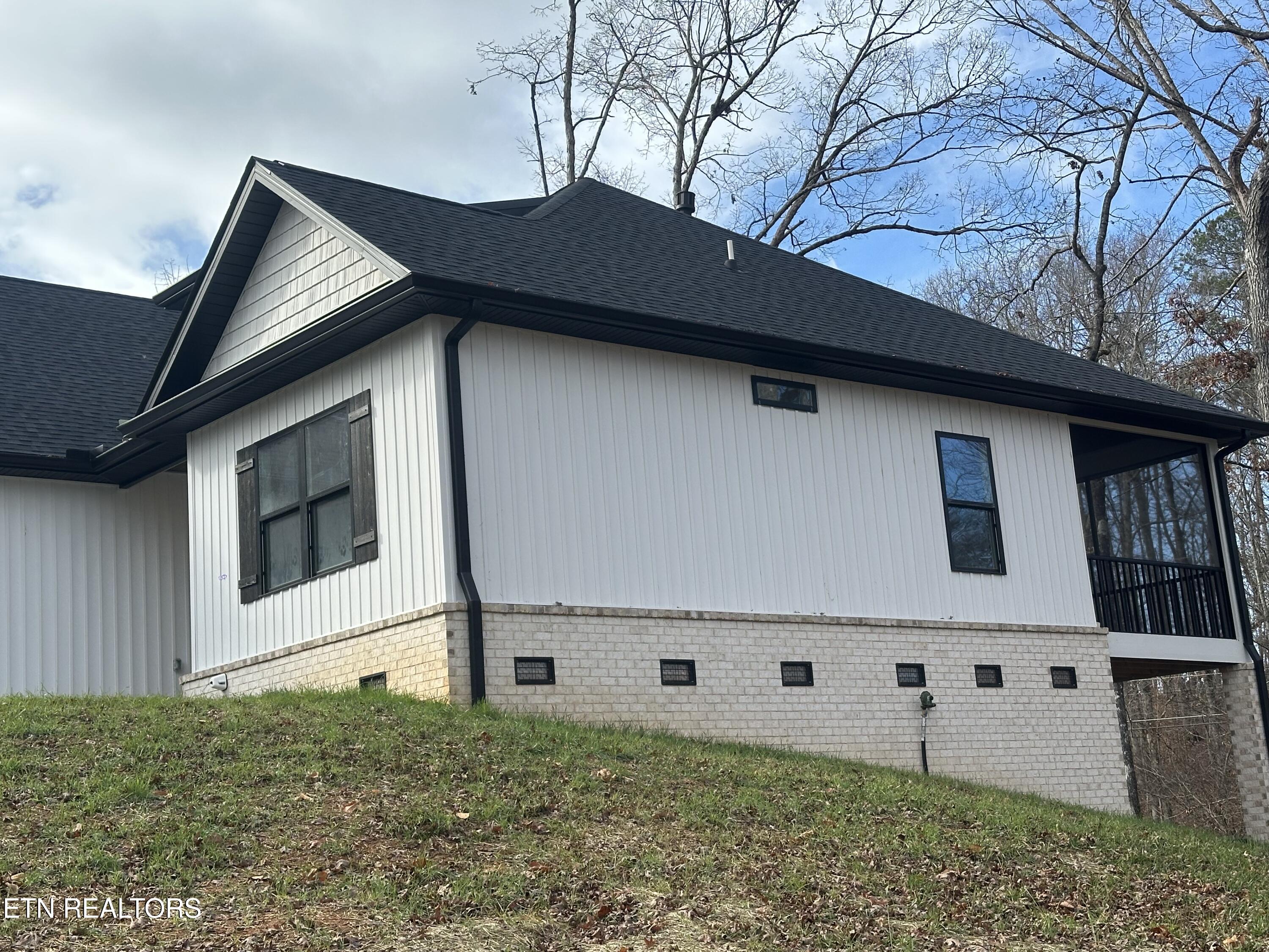 301 Seminole Trace Loudon TN 37774