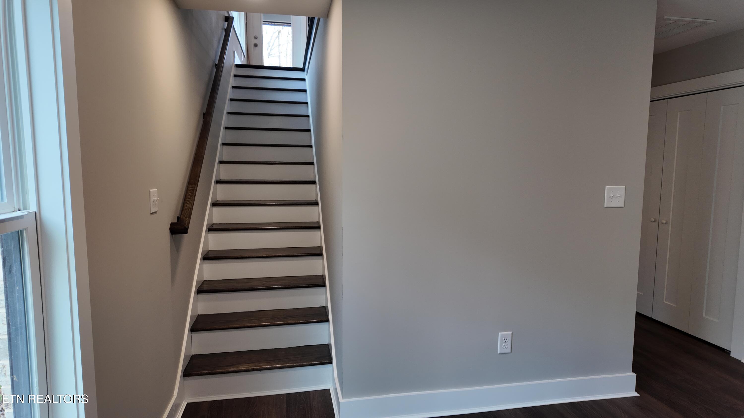 301 Seminole Trace Loudon TN 37774