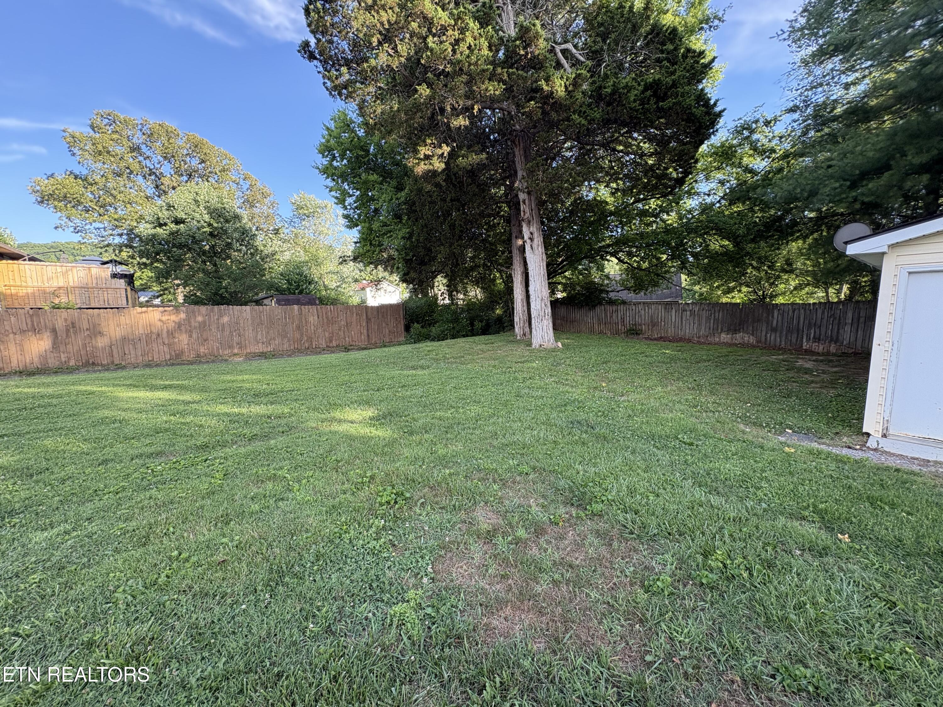 7133 Meadowbrook Circle Knoxville TN 37918