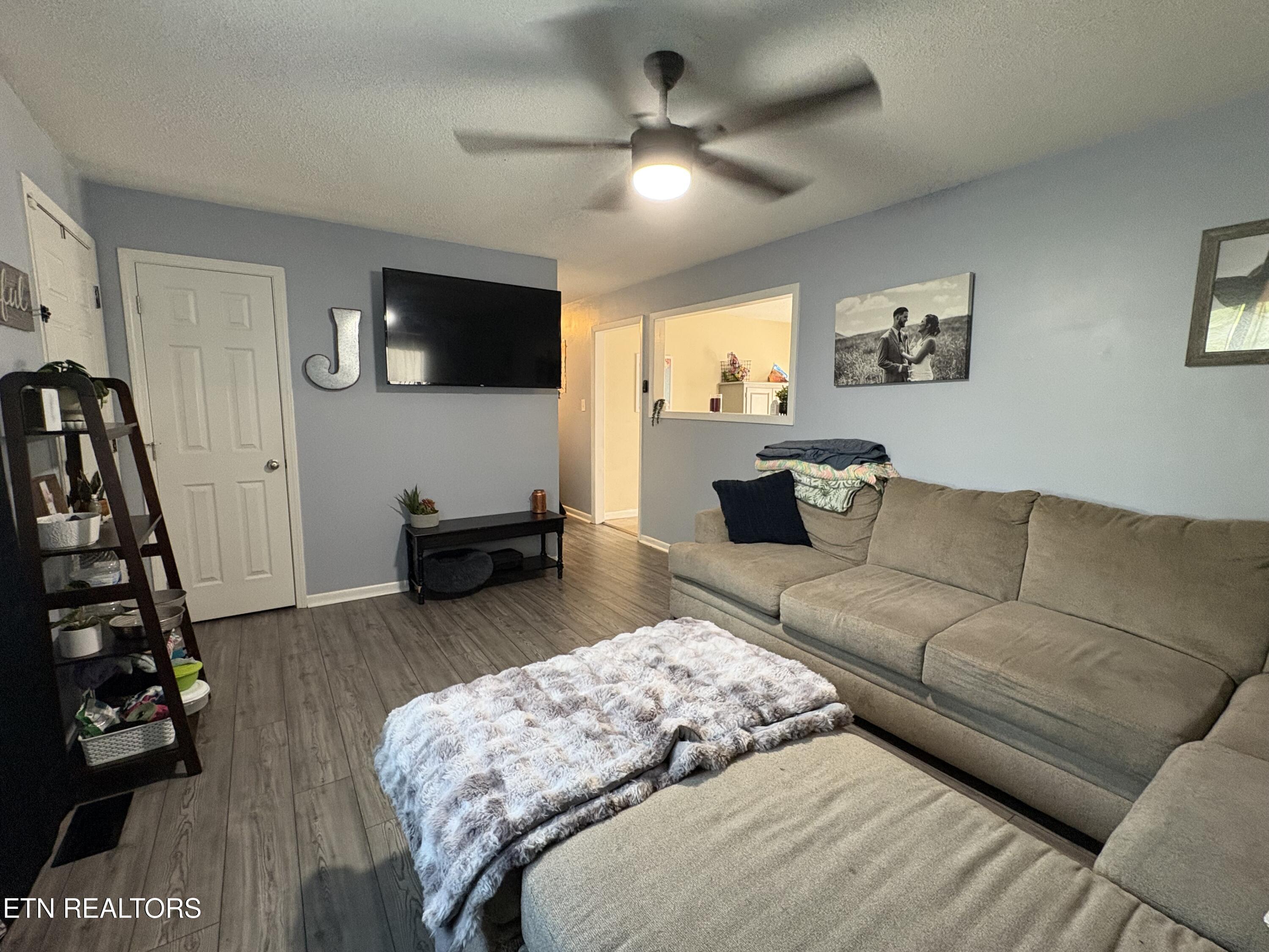 7133 Meadowbrook Circle Knoxville TN 37918