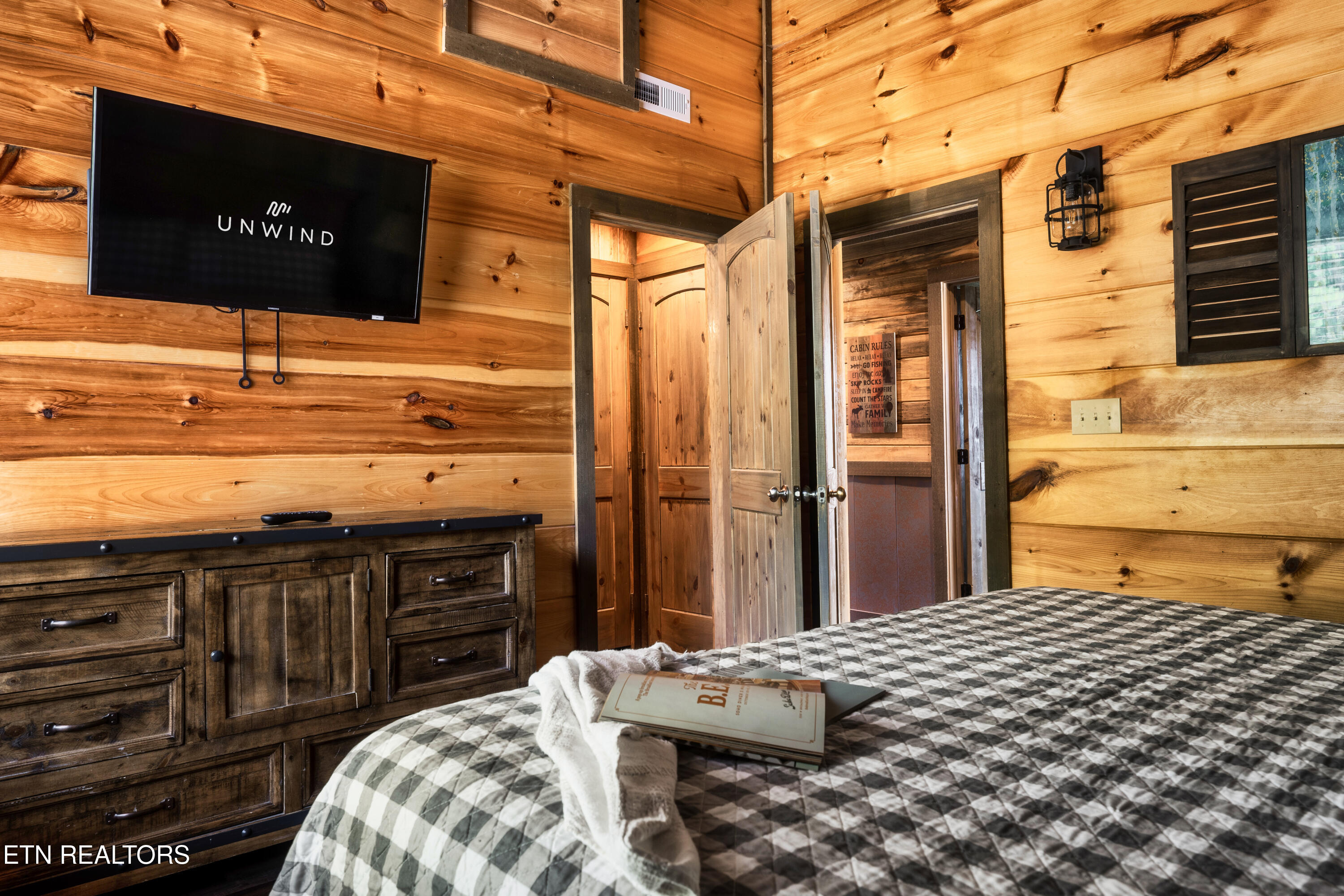 2470 Hackberry Drive Sevierville TN 37862
