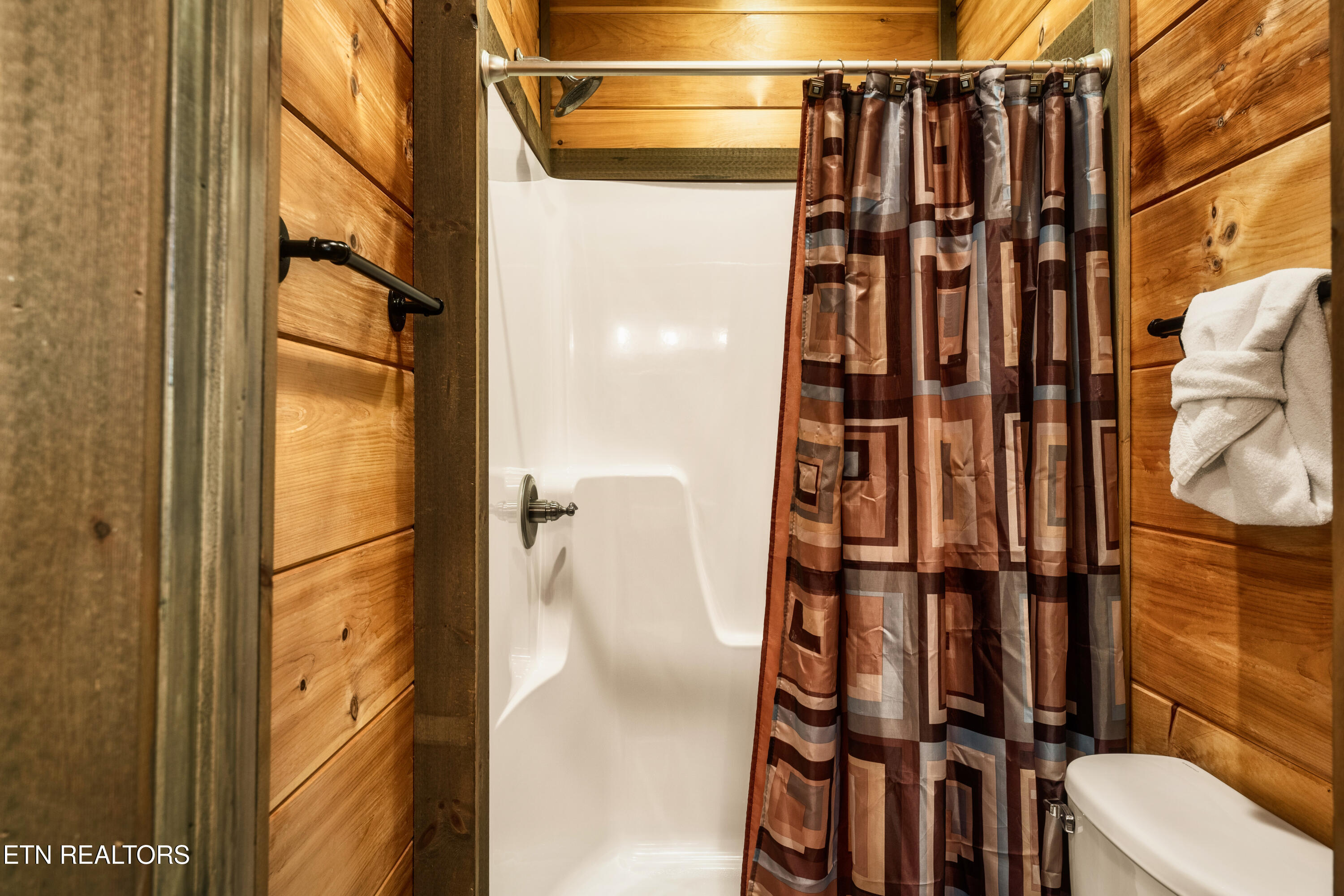 2470 Hackberry Drive Sevierville TN 37862