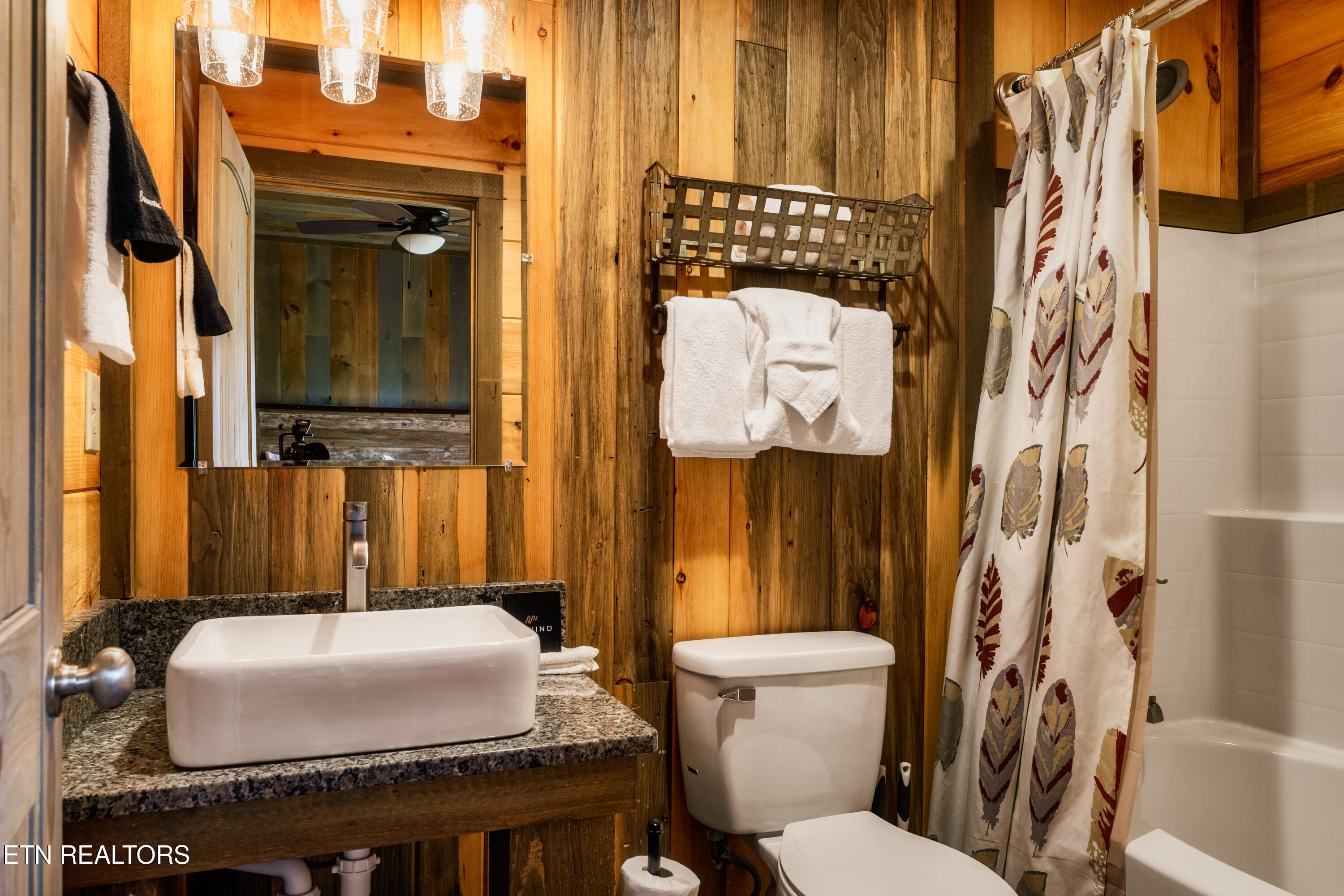 2470 Hackberry Drive Sevierville TN 37862