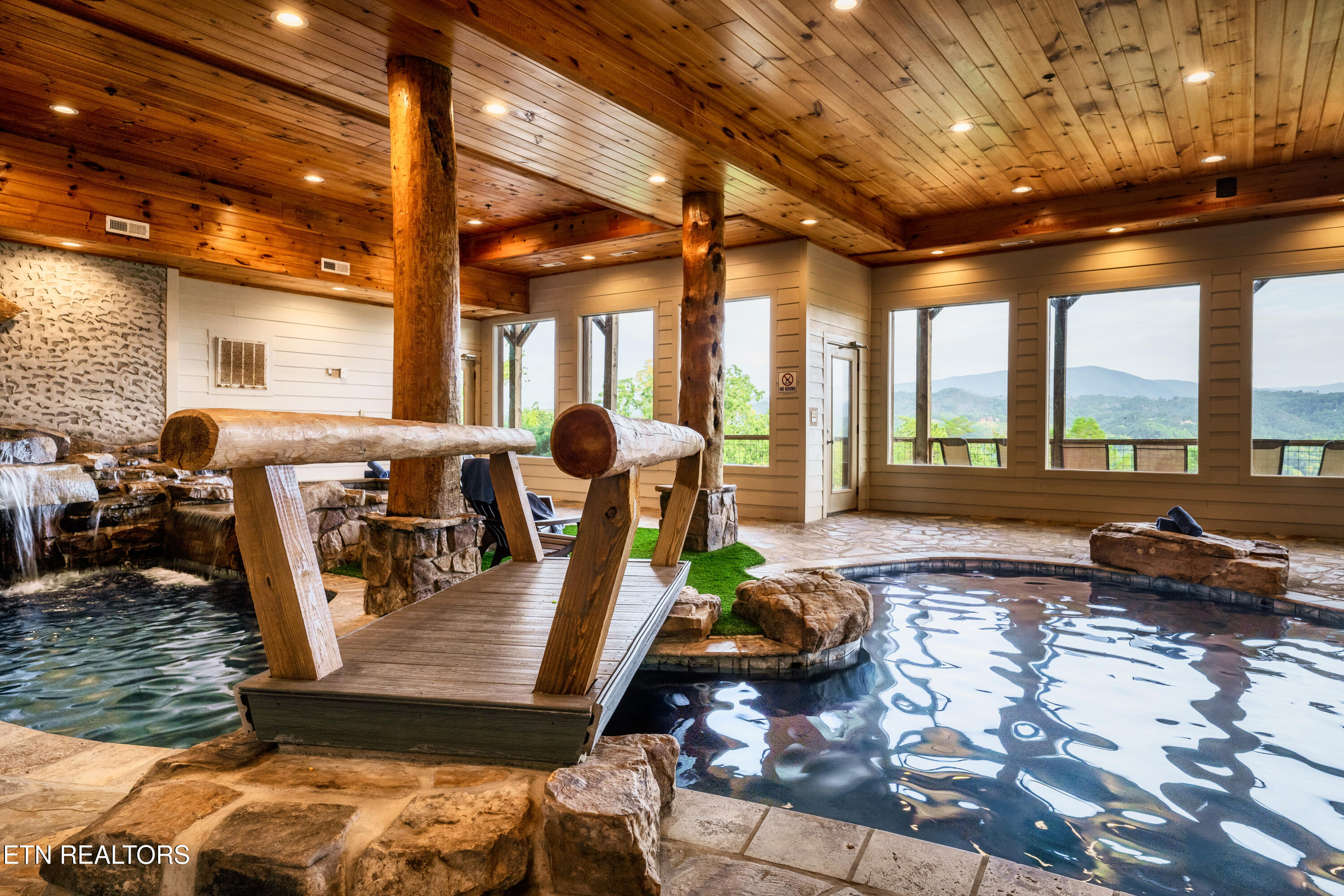 2470 Hackberry Drive Sevierville TN 37862