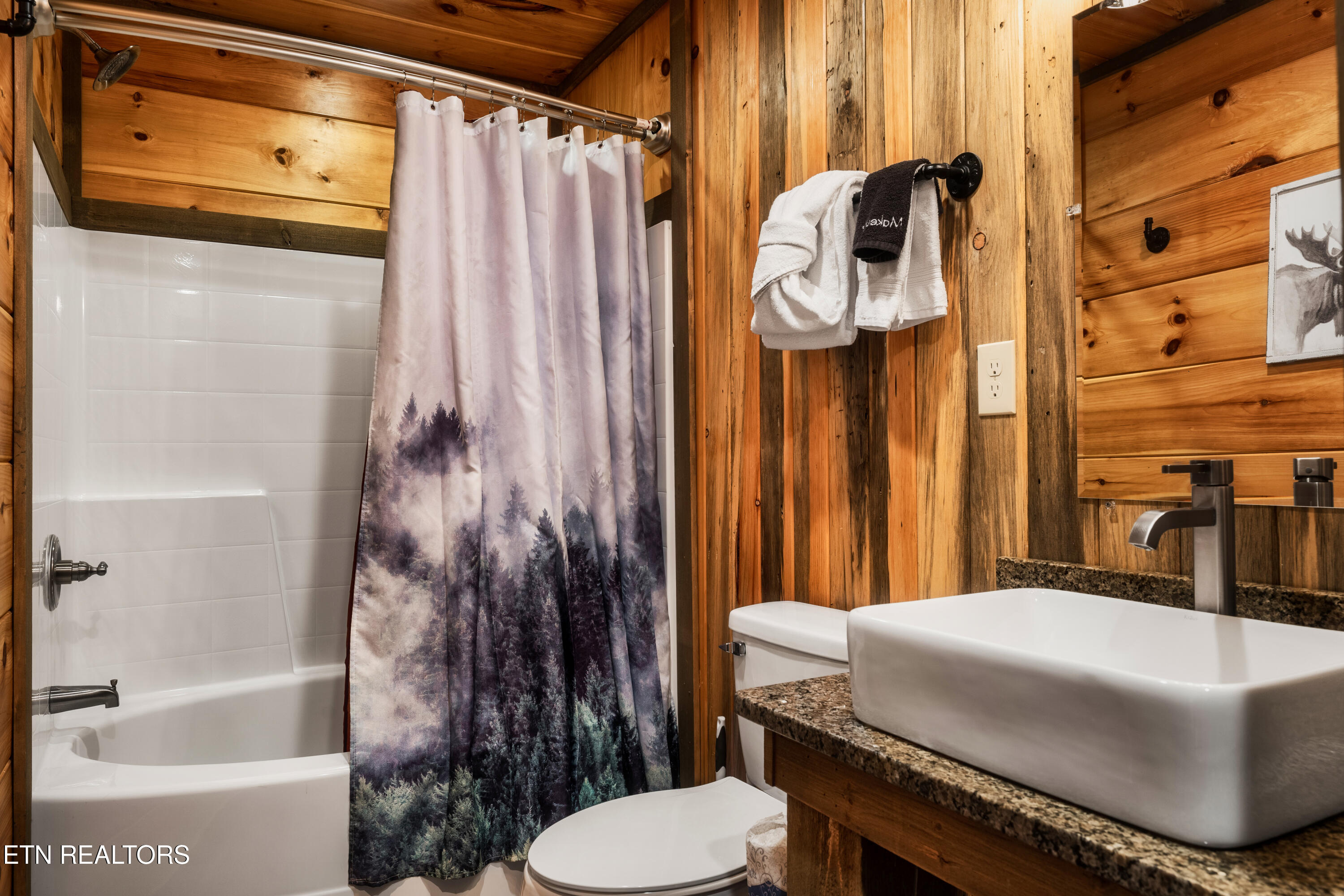 2470 Hackberry Drive Sevierville TN 37862