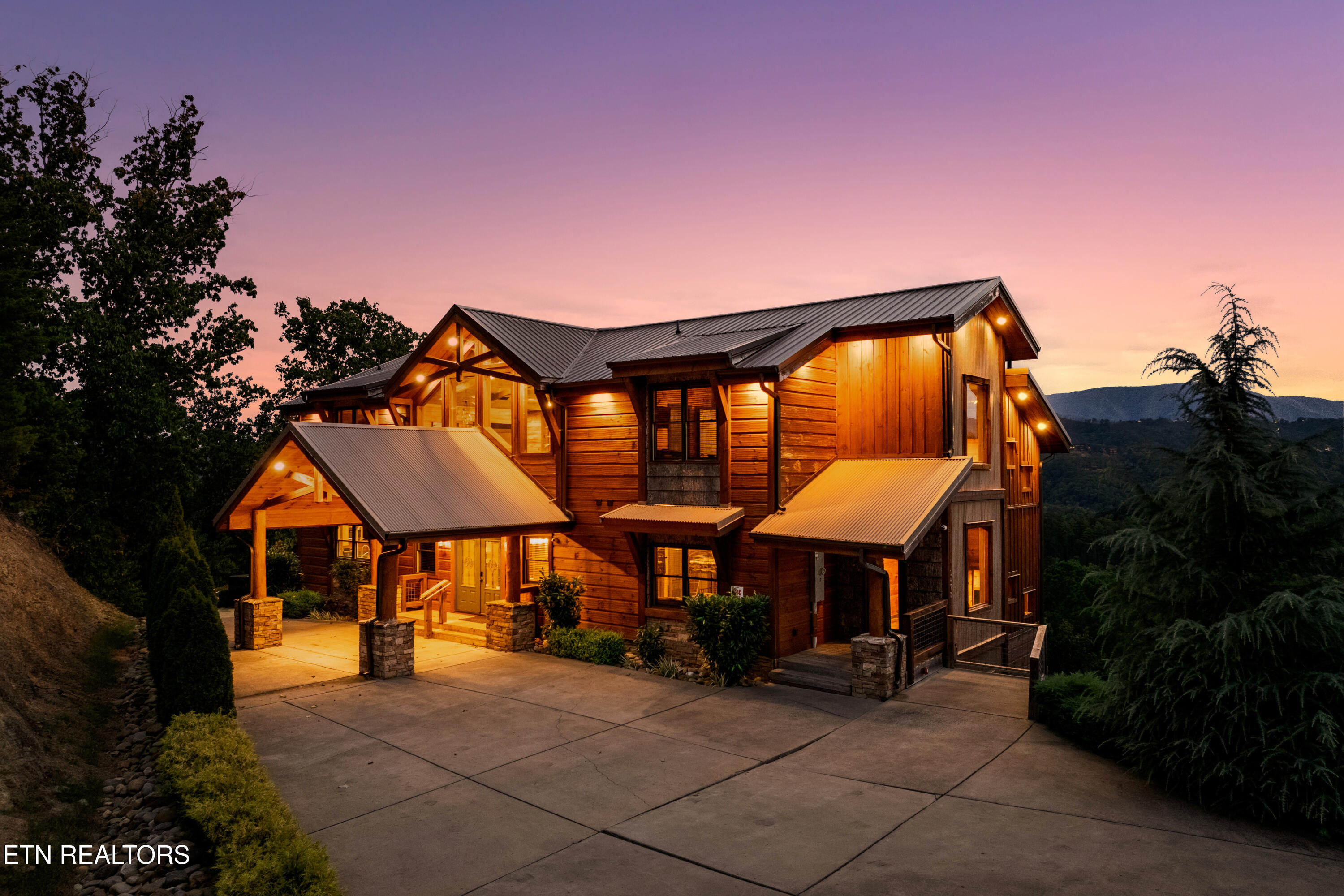 2470 Hackberry Drive Sevierville TN 37862