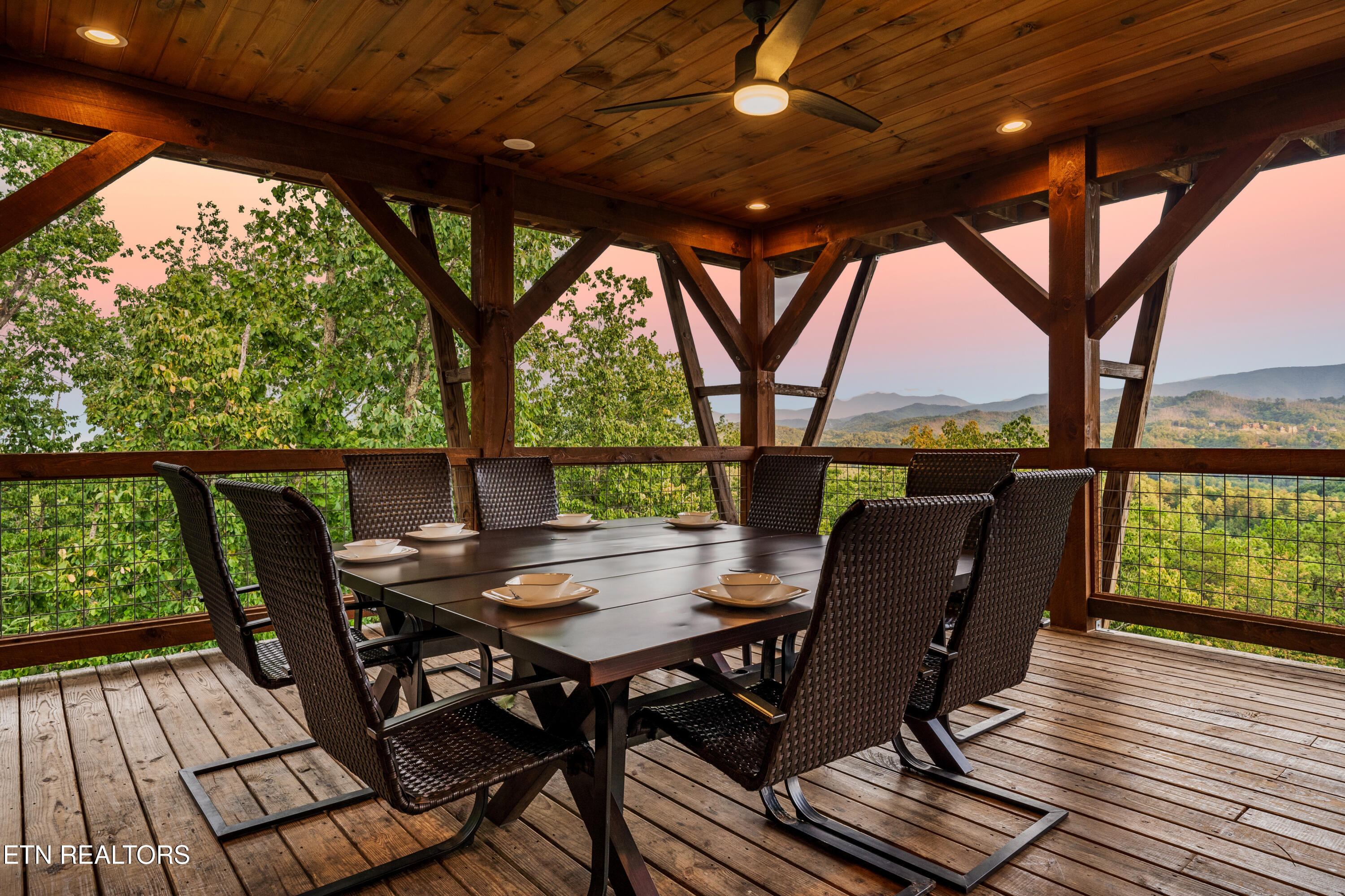 2470 Hackberry Drive Sevierville TN 37862