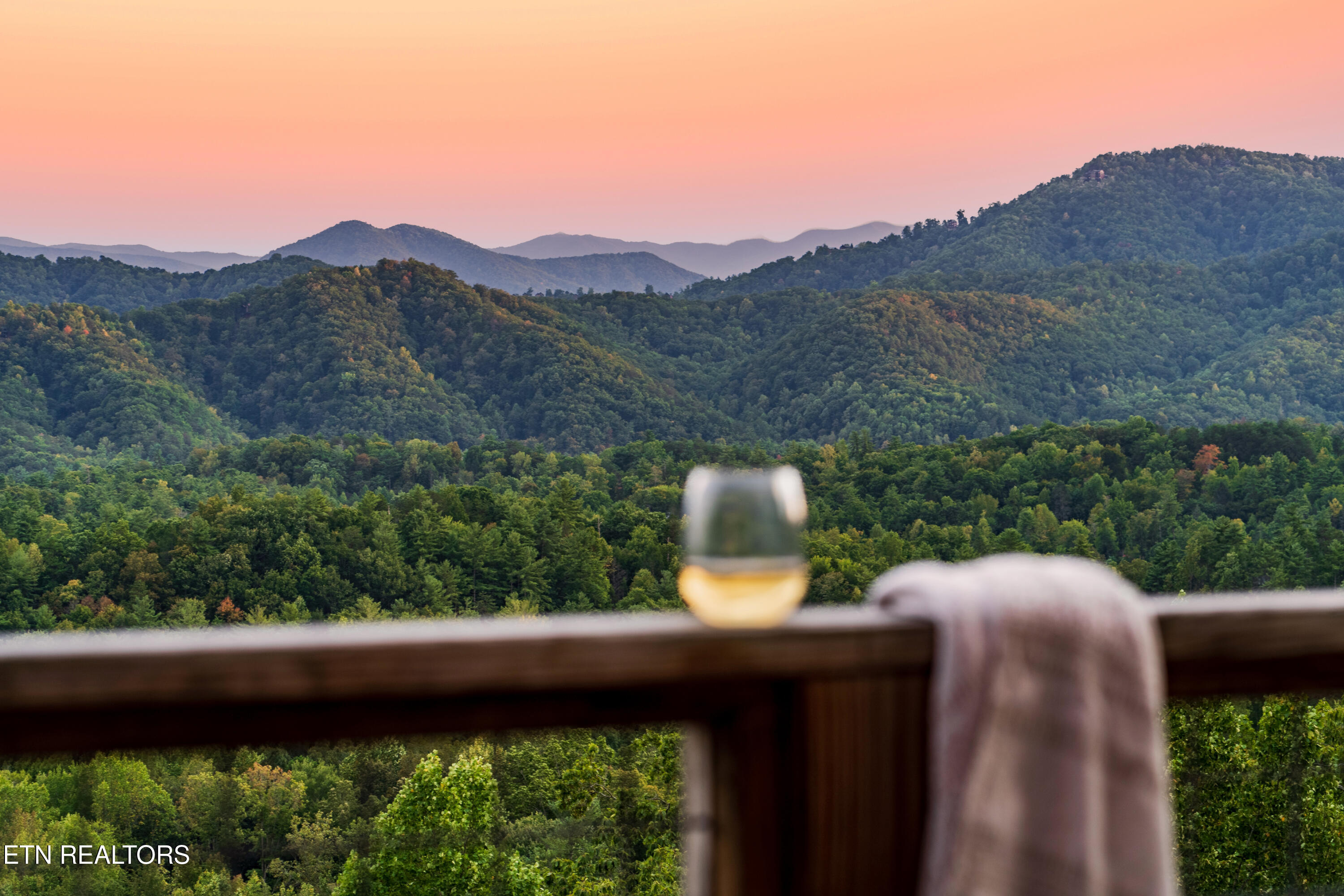 2470 Hackberry Drive Sevierville TN 37862