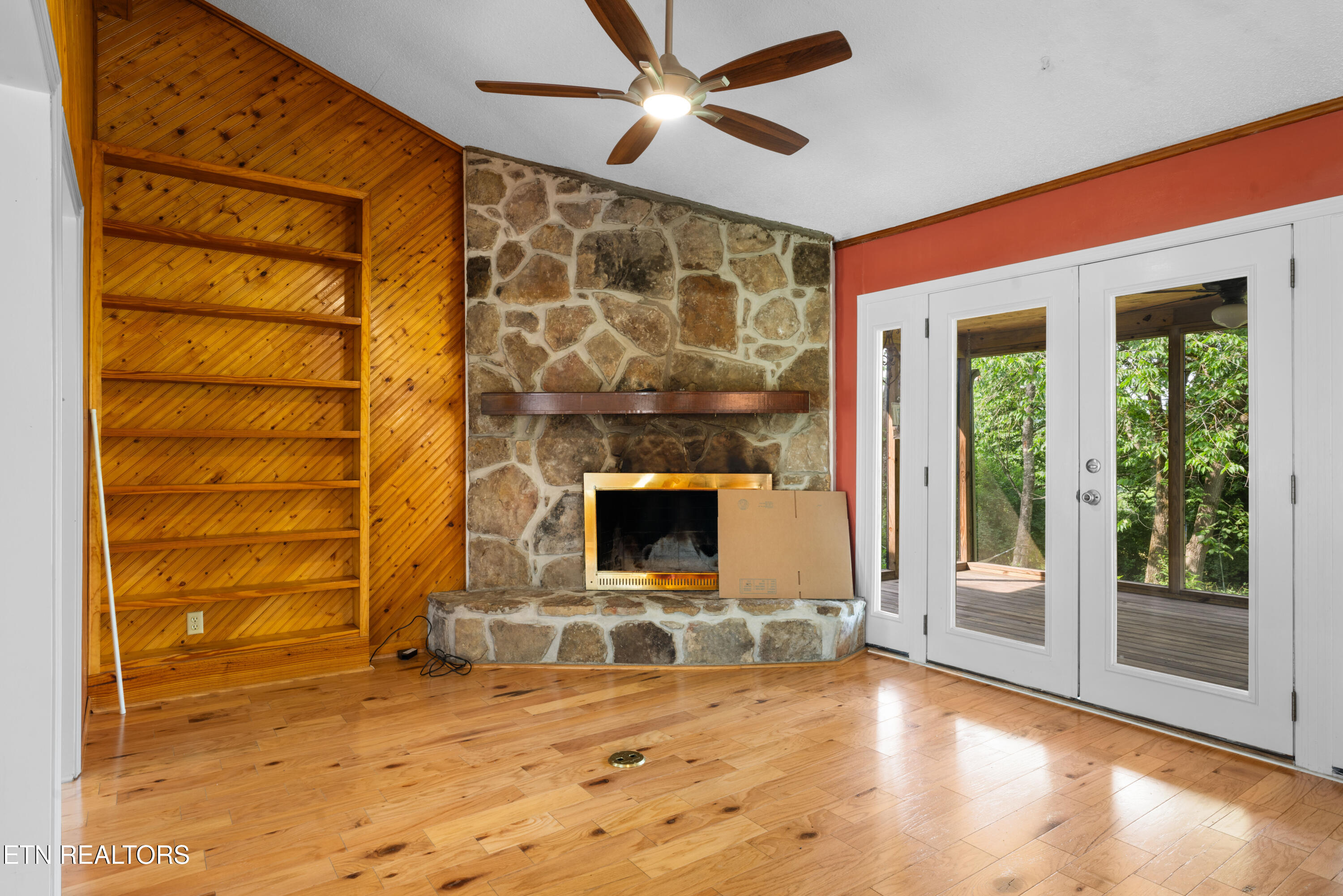 599 Melton Hill Drive Clinton TN 37716