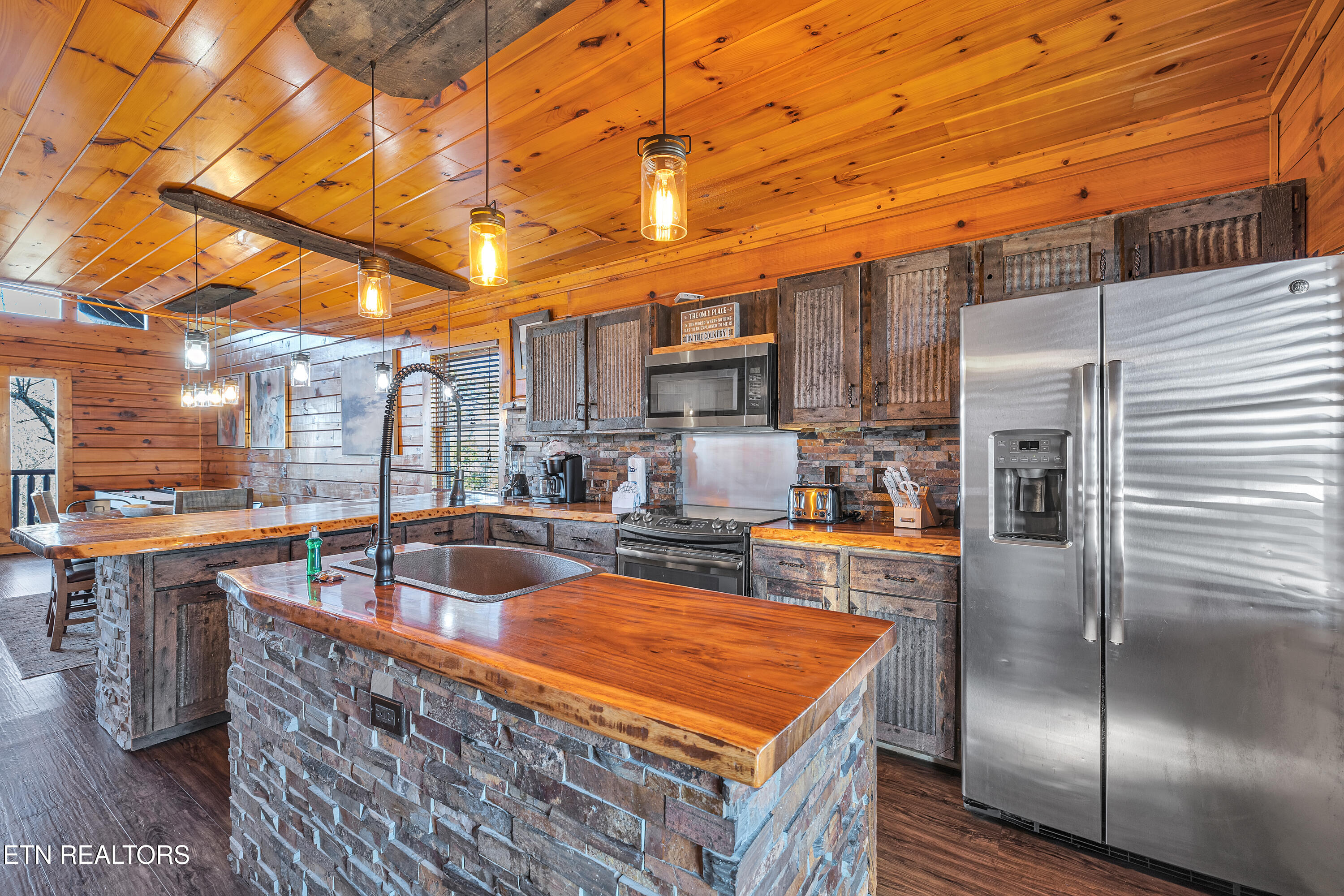 1551 Rainbow Ridge Road Sevierville TN 37862