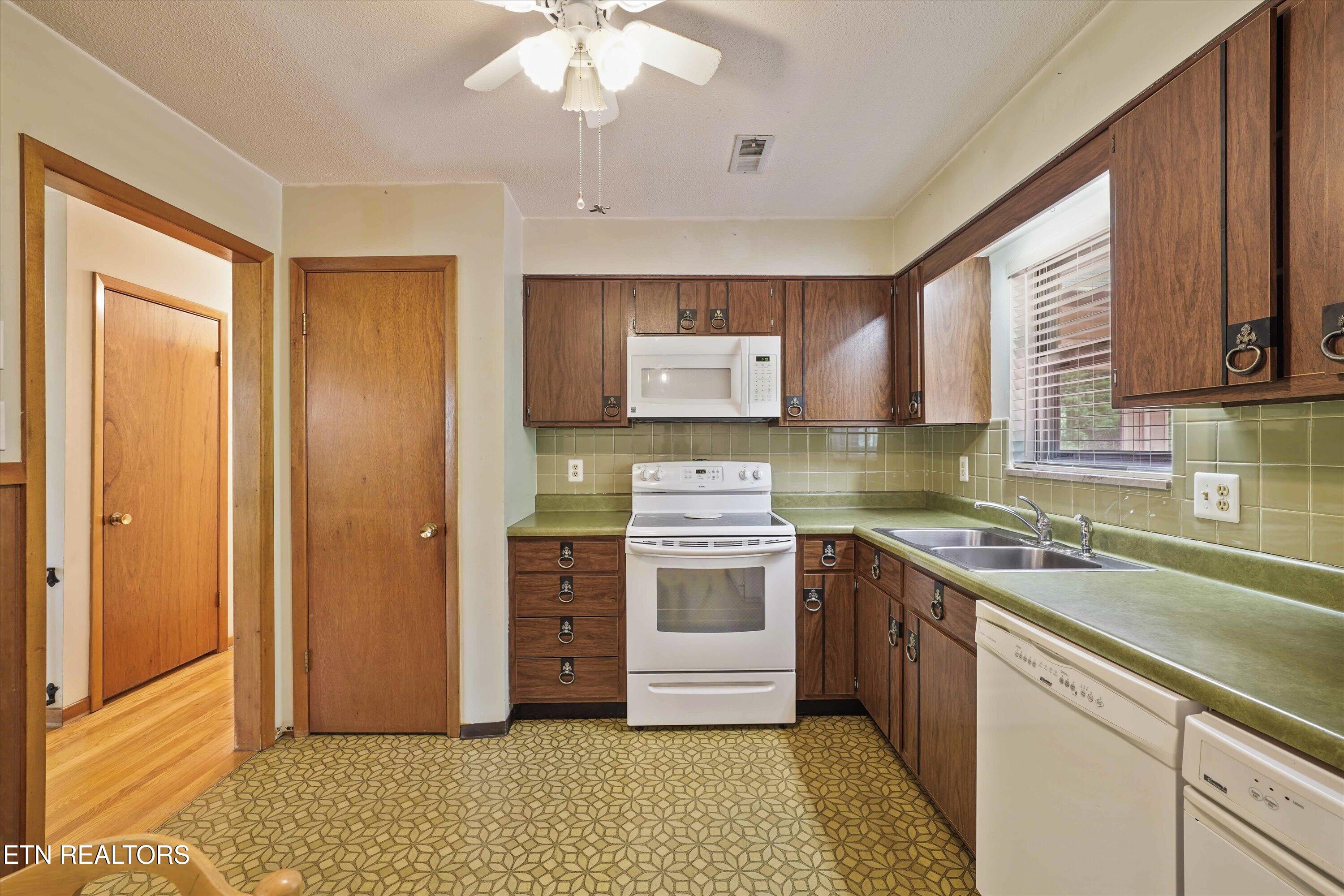 2309 Black Bear Road Knoxville TN 37923