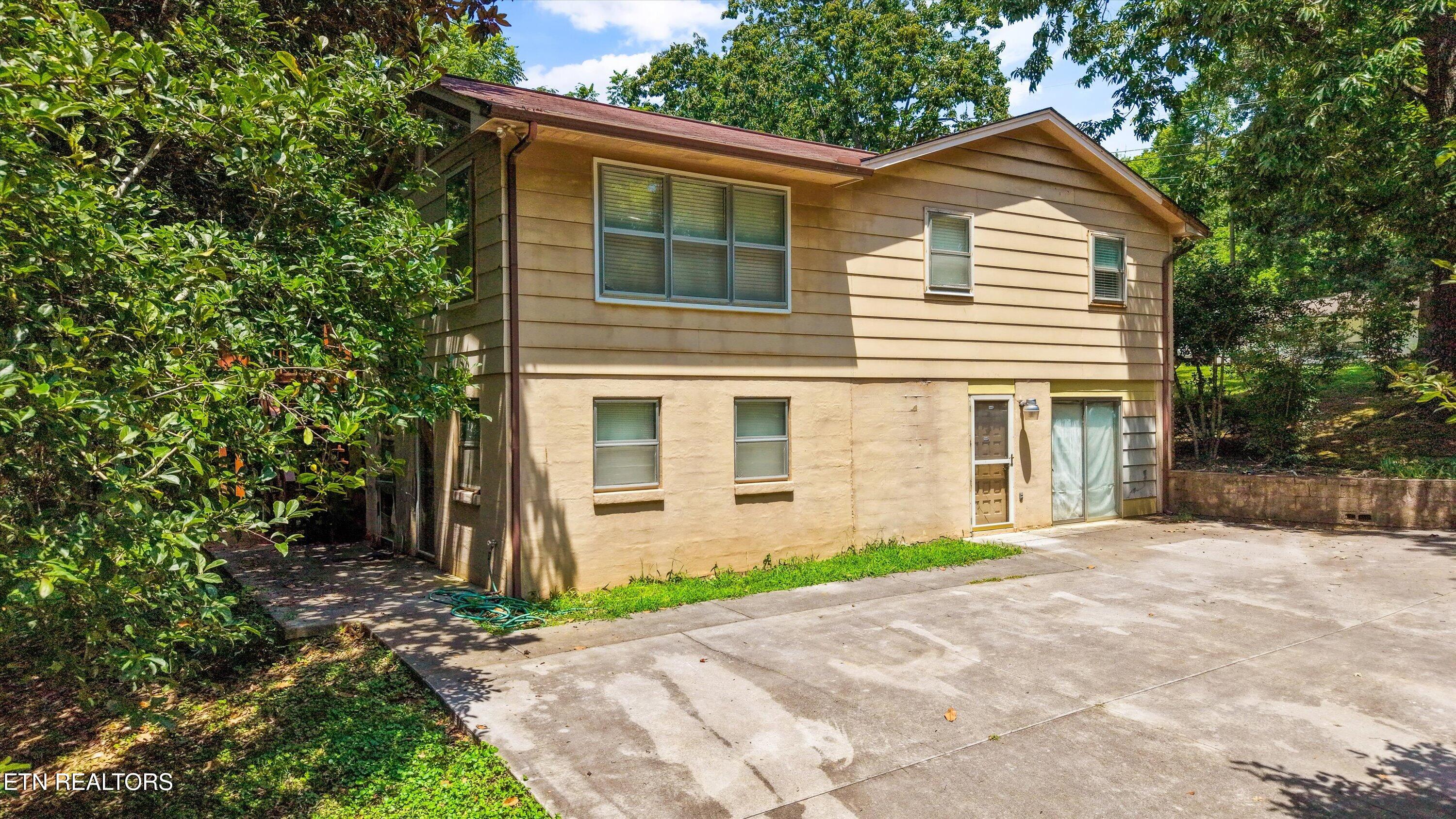 2309 Black Bear Road Knoxville TN 37923