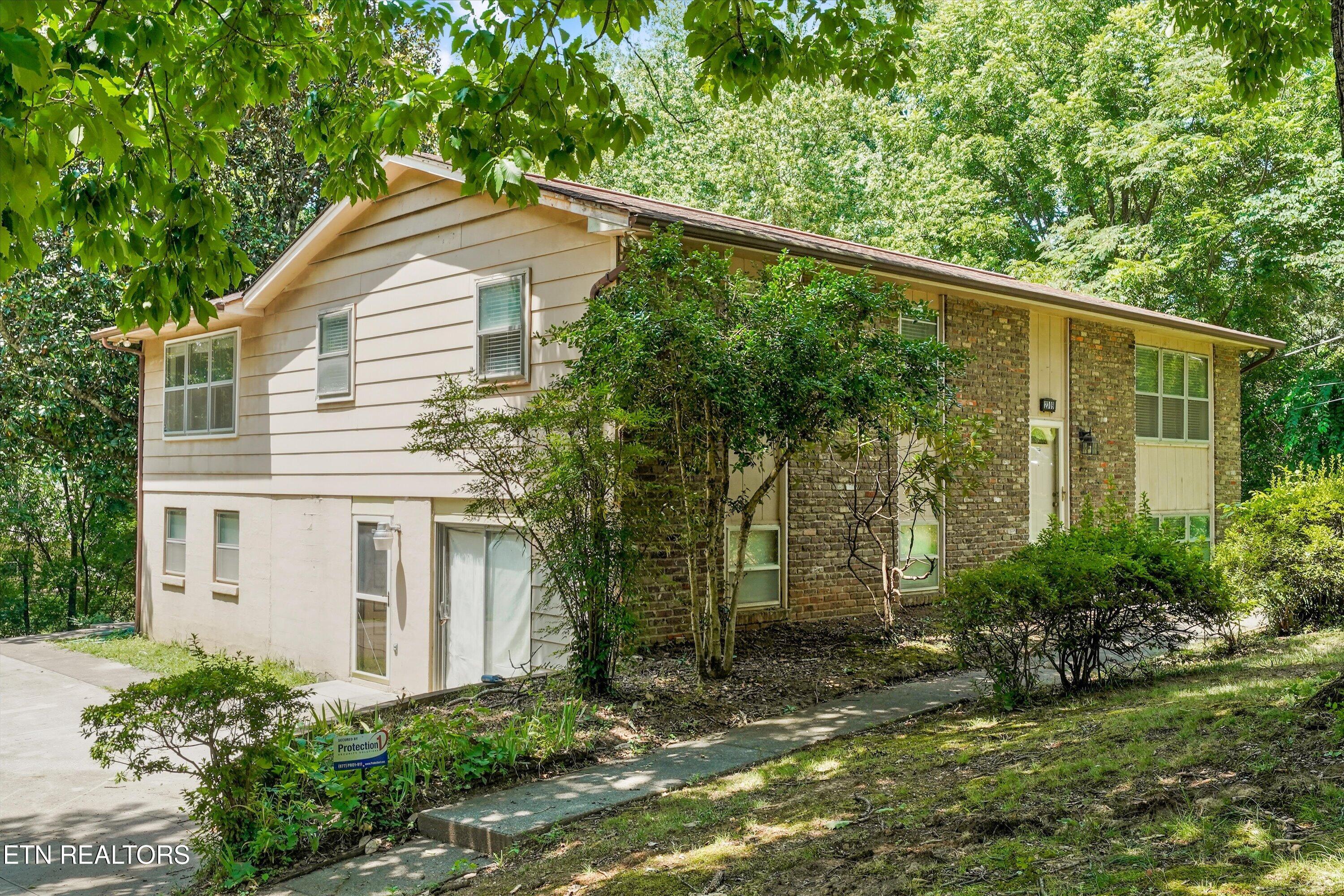 2309 Black Bear Road Knoxville TN 37923