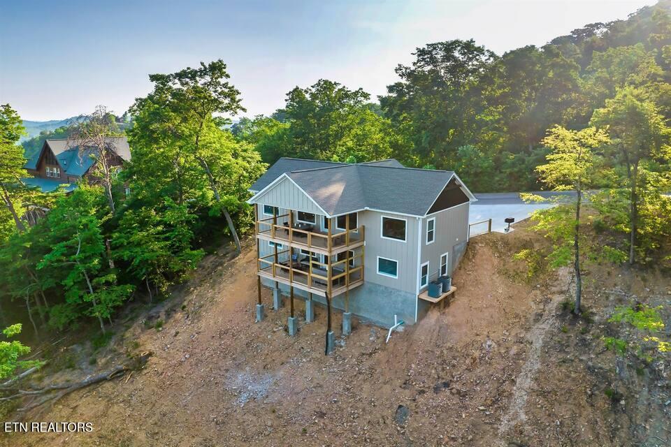 3325 Grouse Ridge Lane Sevierville TN 37862