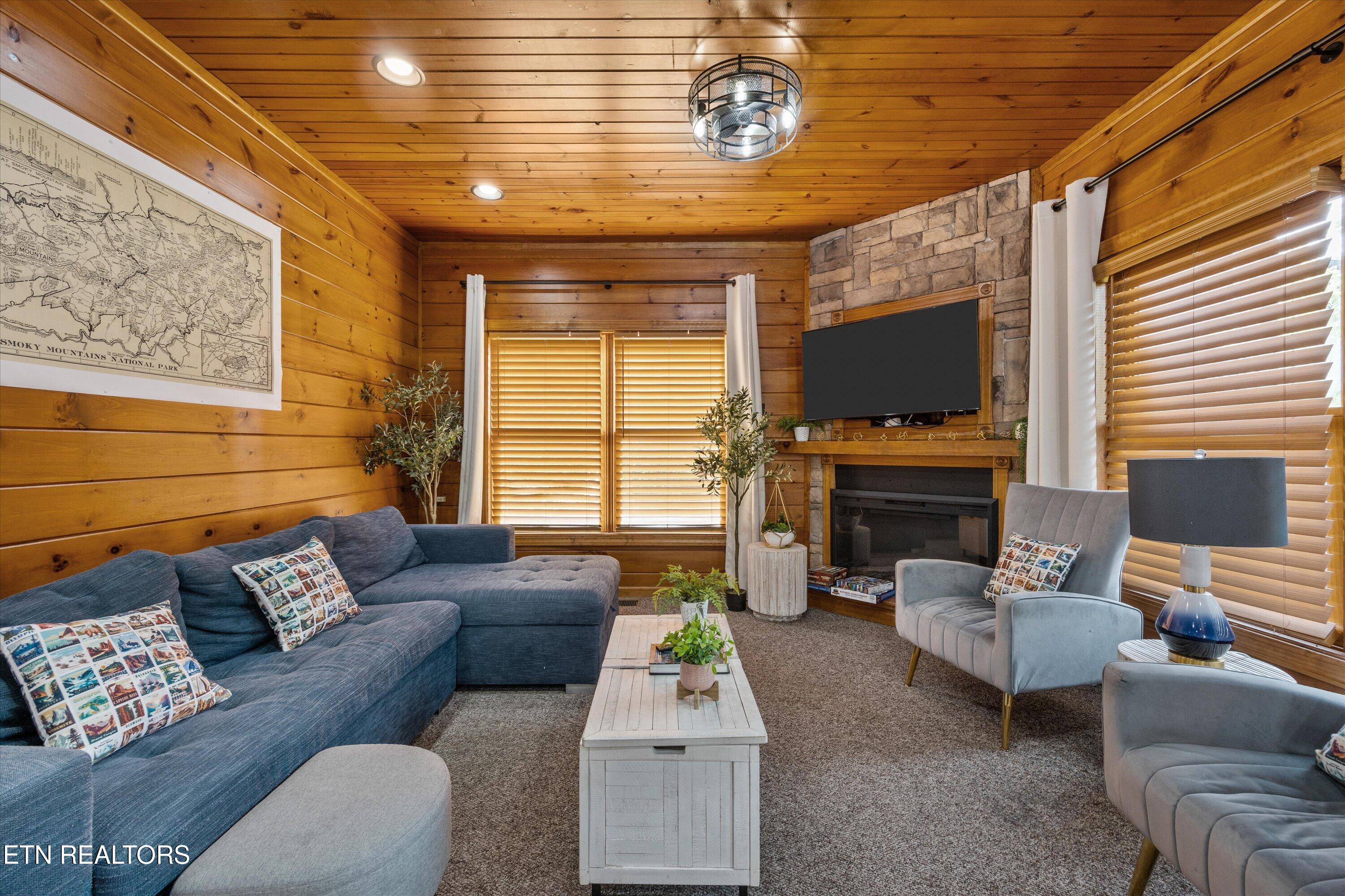 808 Great Smoky Way Gatlinburg TN 37738