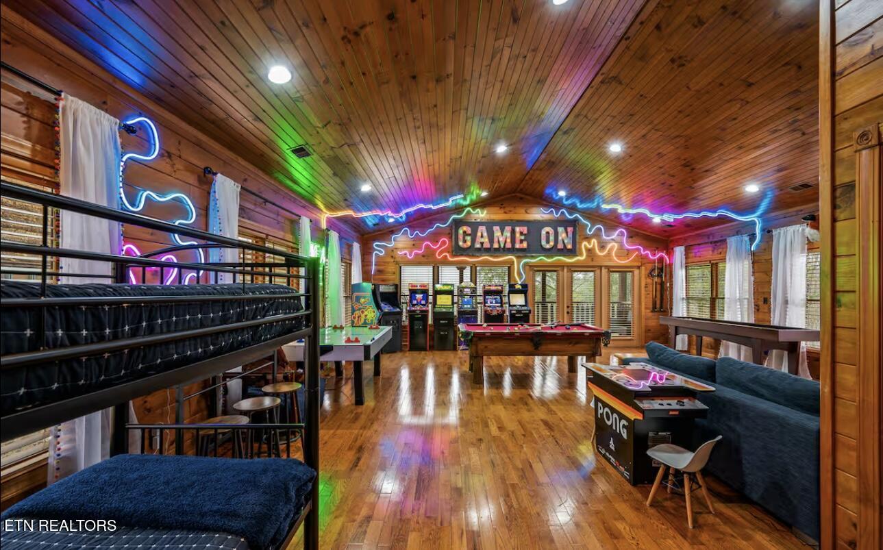 808 Great Smoky Way Gatlinburg TN 37738