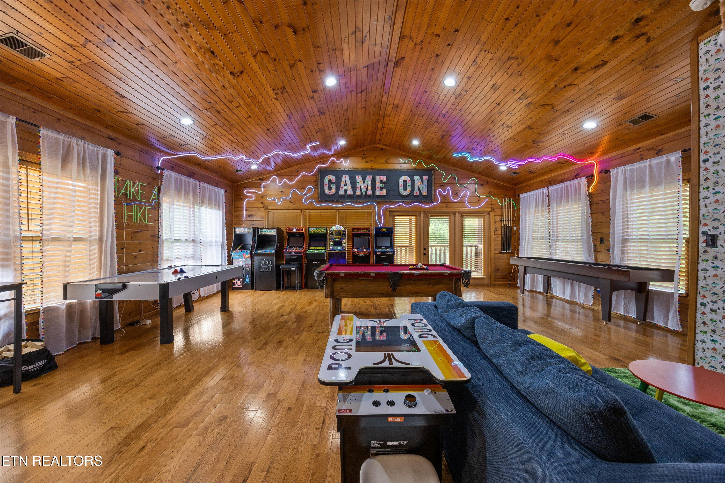 808 Great Smoky Way Gatlinburg TN 37738