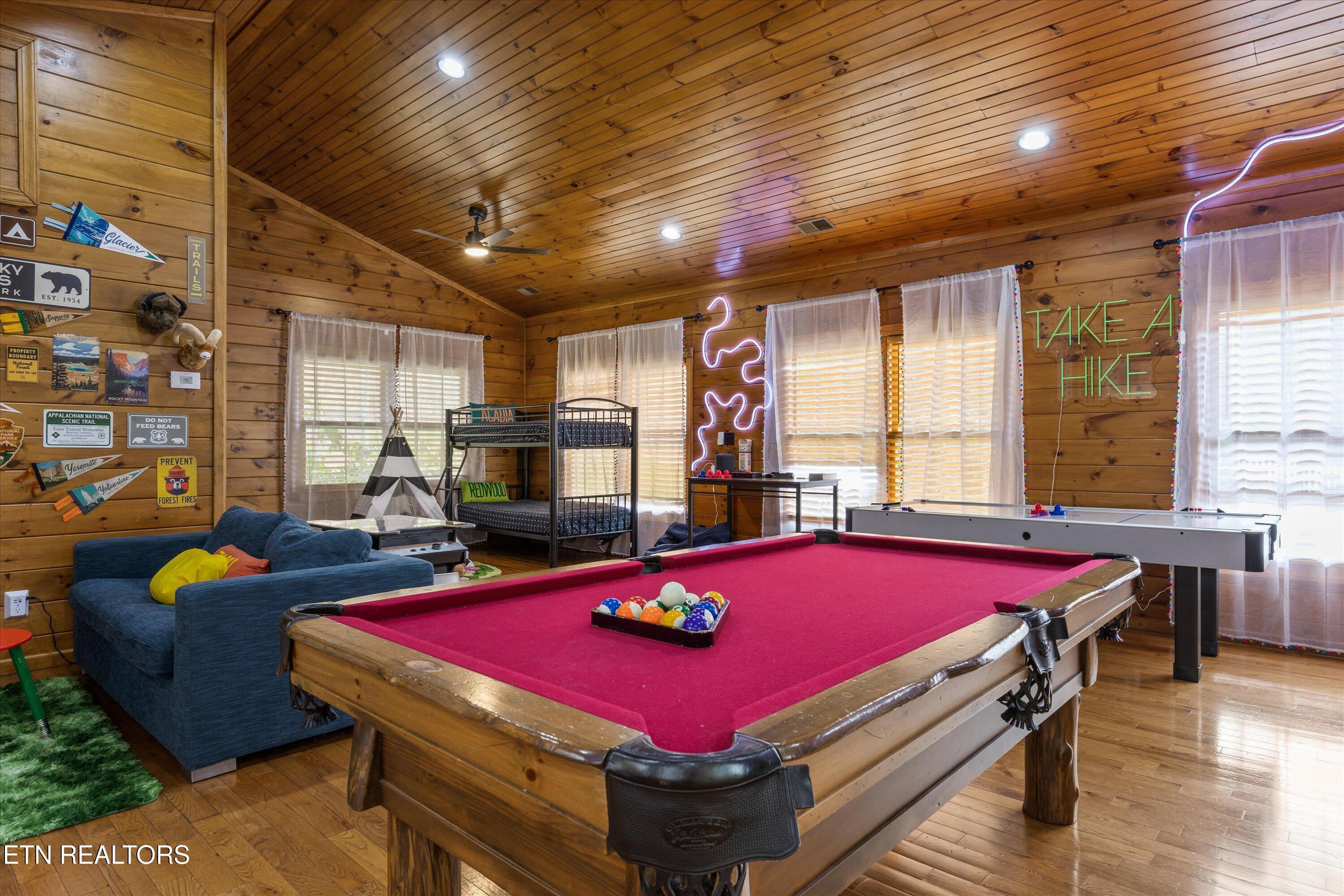 808 Great Smoky Way Gatlinburg TN 37738