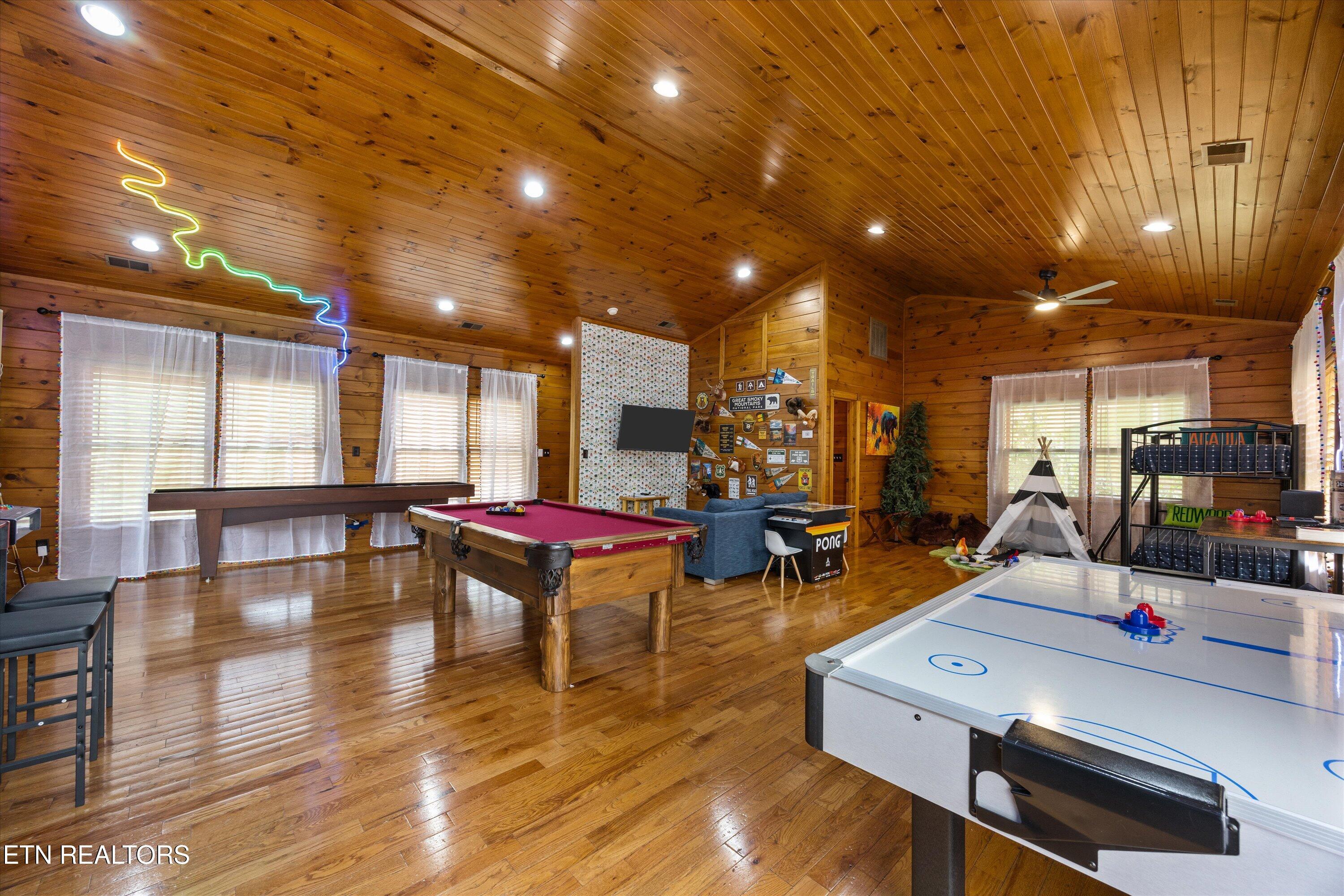 808 Great Smoky Way Gatlinburg TN 37738